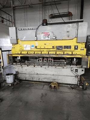 KOMATSU PHS 110X310 120 TON 10' WIDE-BED HYDRAULIC PRESS BRAKE - PRESS BRAKES
