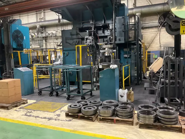 KOHTAKI 800 TON COMPACTING PRESS - undefined