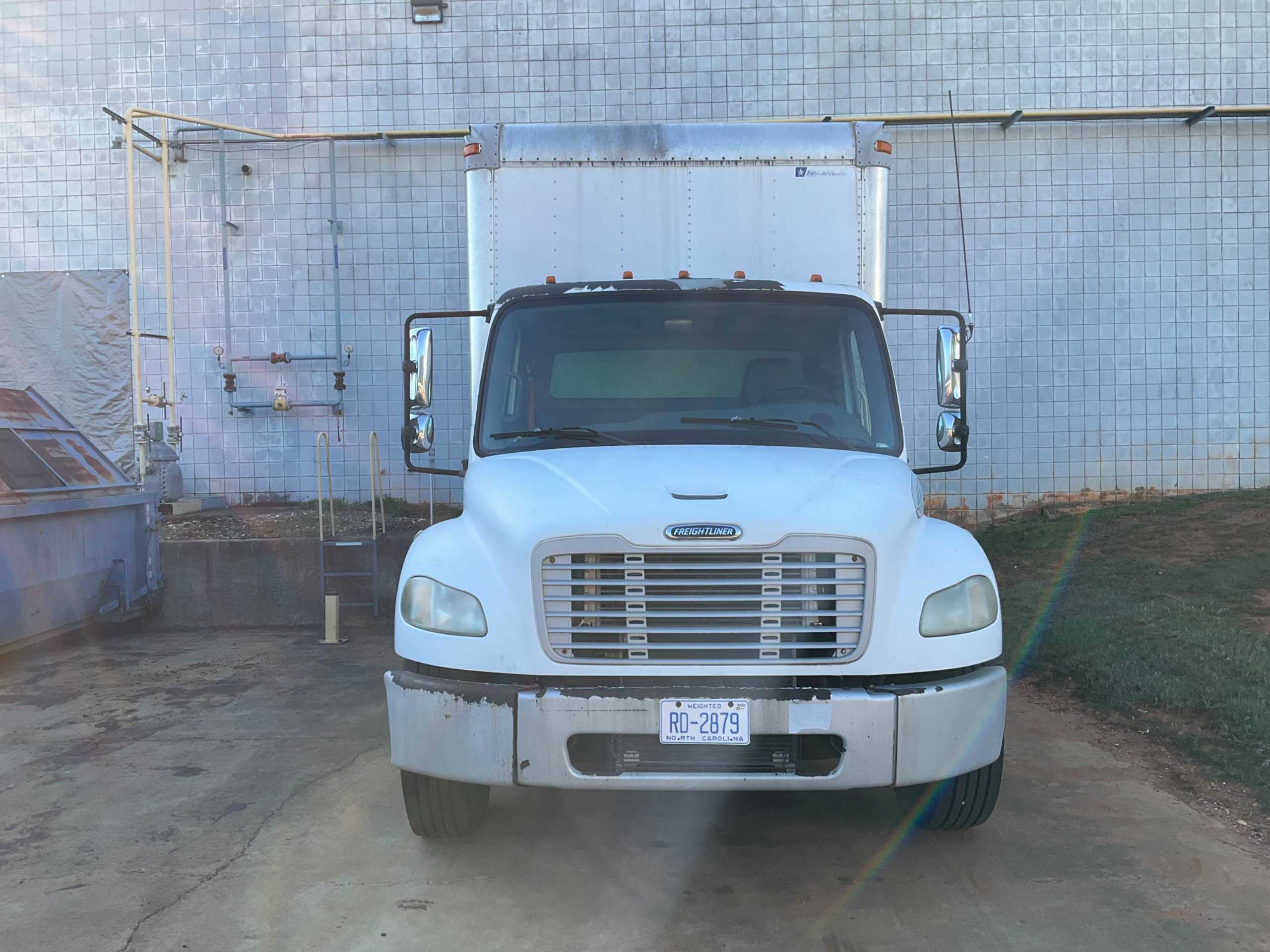 2006 FREIGHTLINER M2 STRAIGHT CARGO TRUCK - BOX TRUCKS