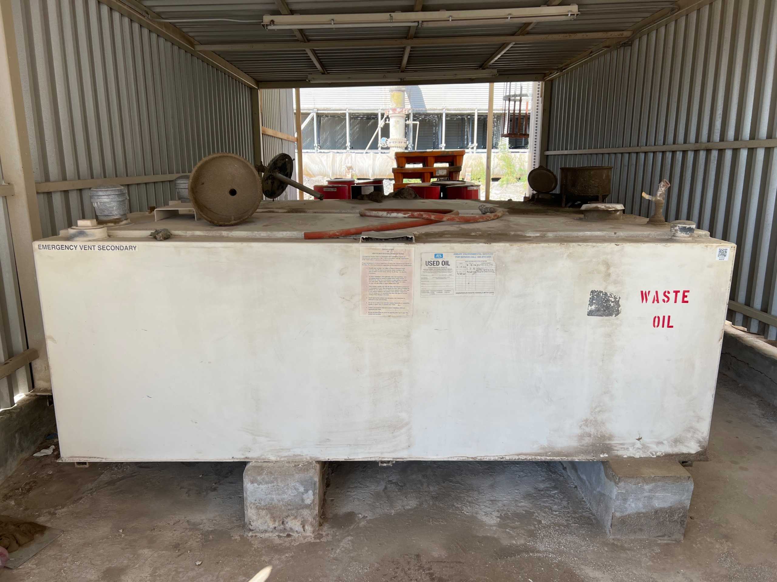 QTY 2: OIL TANKS - TANKS