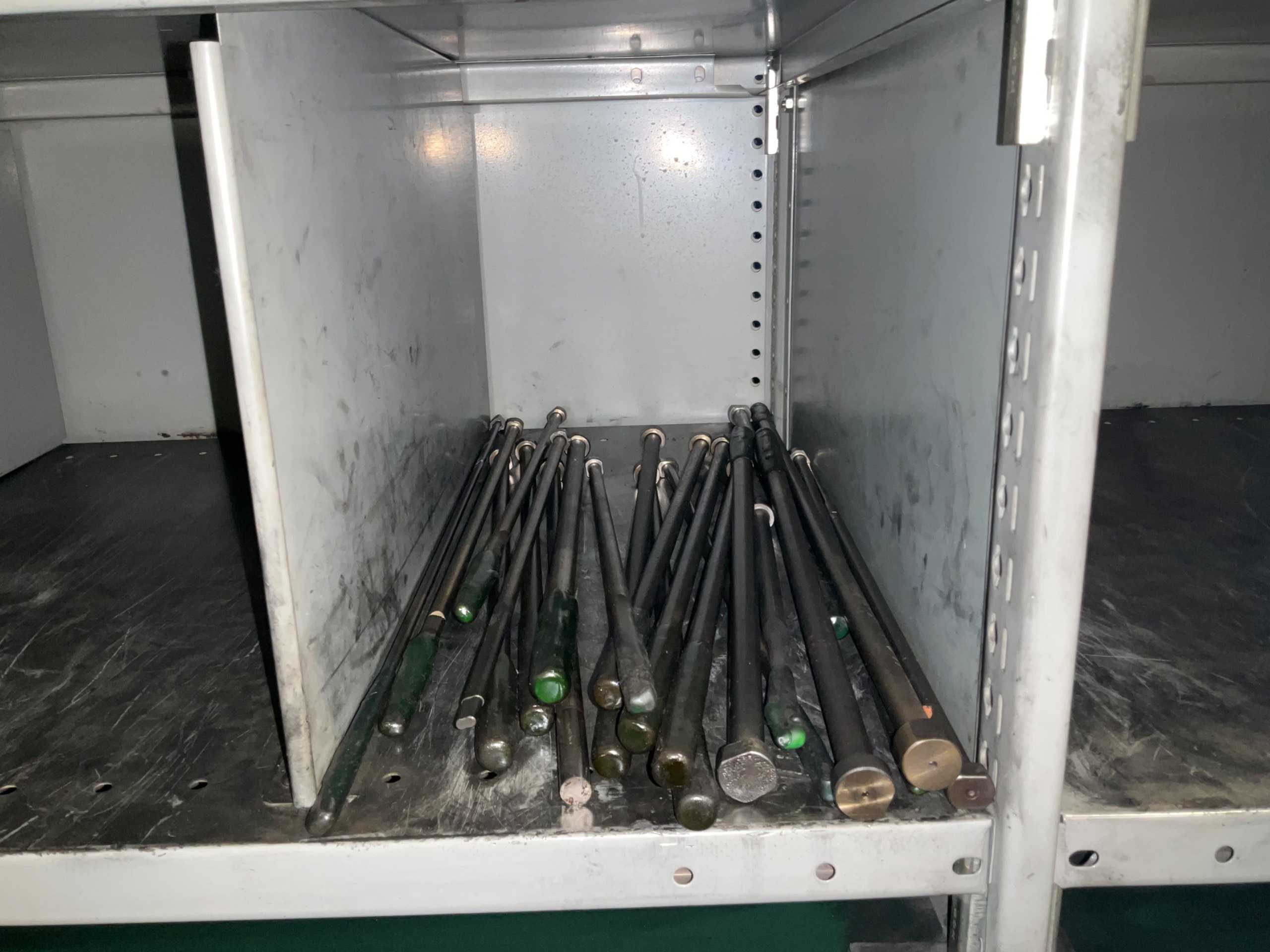 BULK QTY OF INDUSTRIAL PARTS - INDUSTRIAL PARTS BULK QTY OF INDUSTRIAL PARTS - INDUSTRIAL PARTS