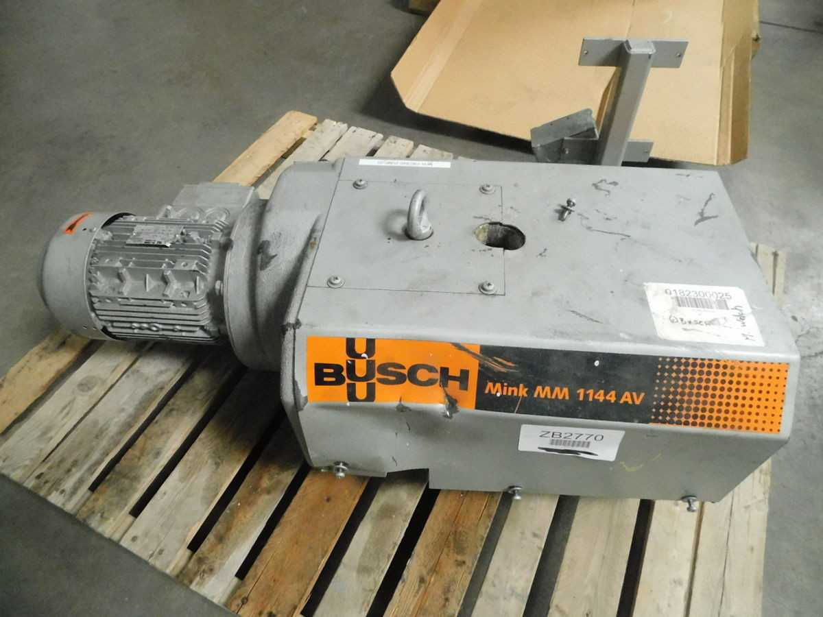 BUSCH 1144 VACUUM PUMPS, 2.2 KW POWER, 168 M3/H PUMPING SPEED, 150 MBAR ULTIMATE PRESSURE - VACUUM PUMP