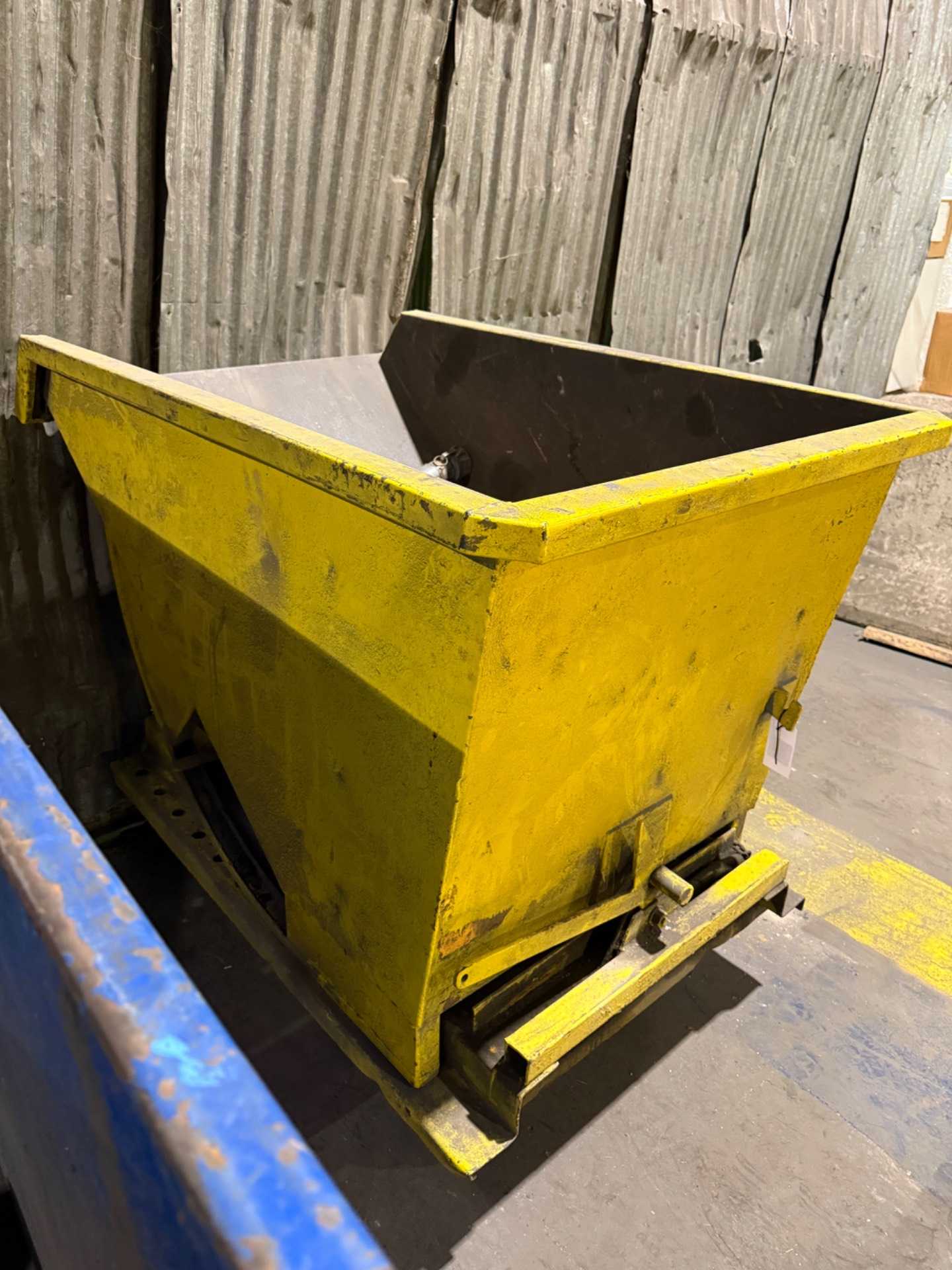 Self Dumping Hopper - SELF DUMPING HOPPERS