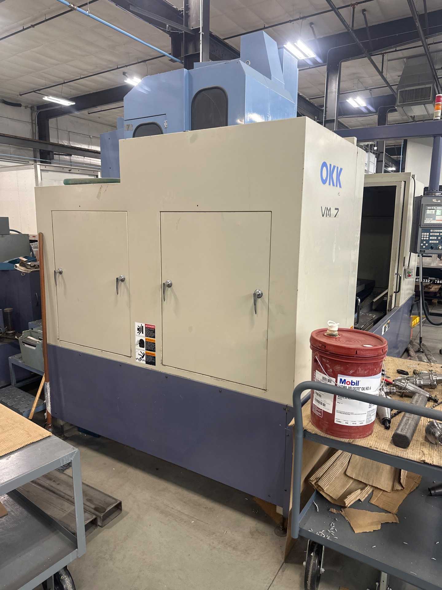 OKK VM7 VERTICAL MACHINING CENTER, 60.2X29.1X26IN, 13K RPM, CAT50, 30 ATC, MITSUBISHI CNC - VERTICAL MACHINING CENTERS