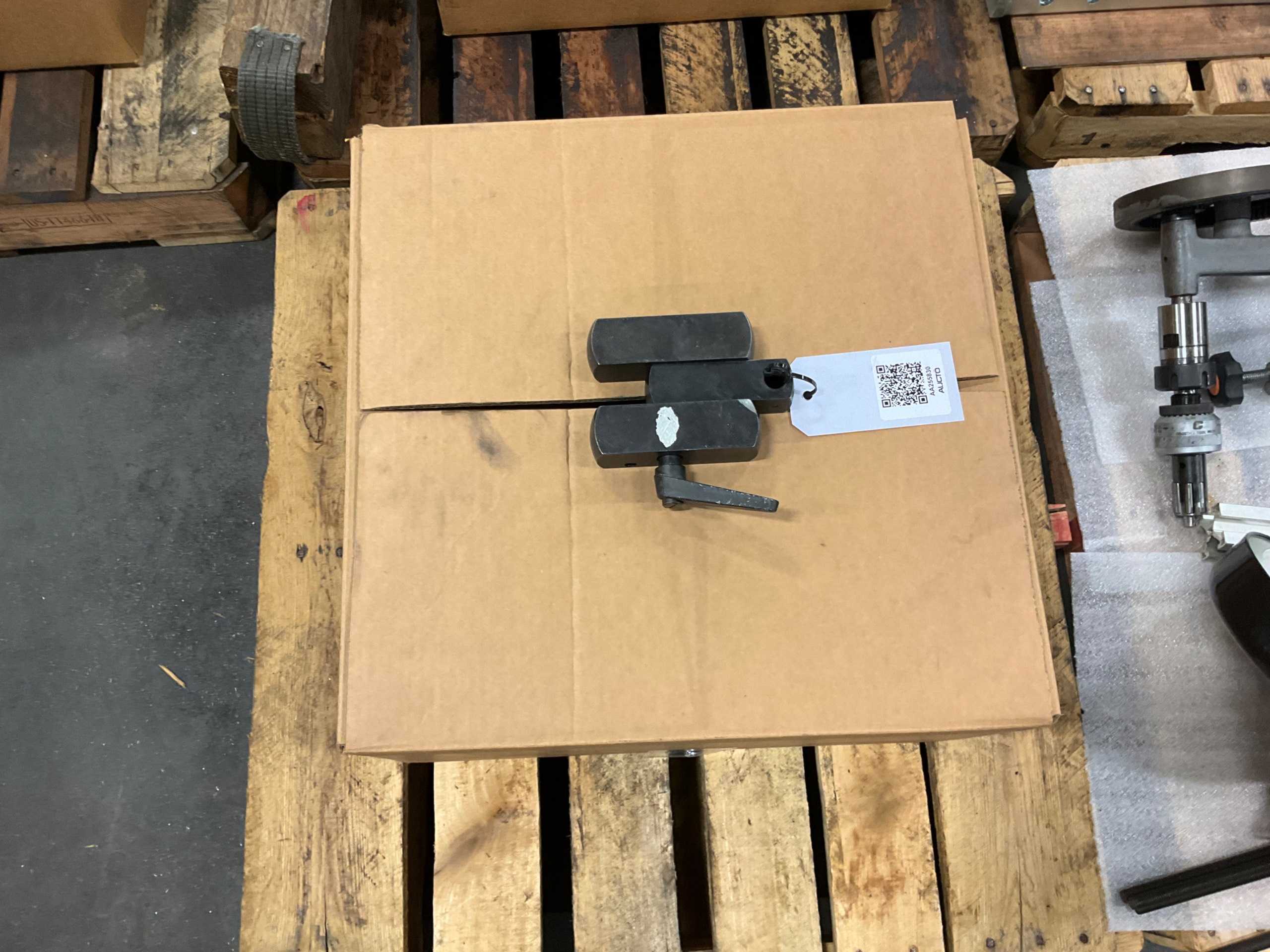 BULK QTY OF BORE GAUGE HOLDERS