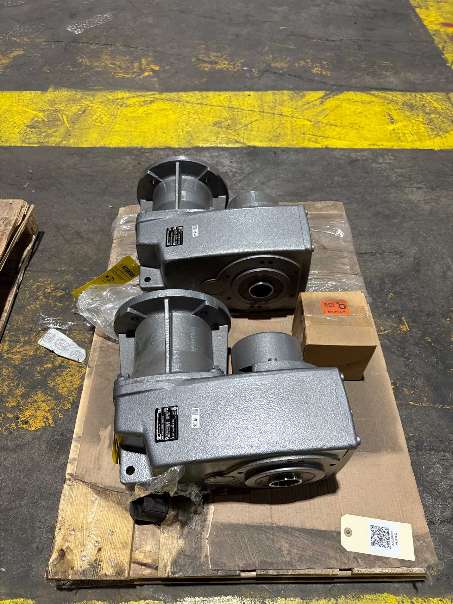 Bulk QTY of Gear Reducers - GEAR REDUCERS
