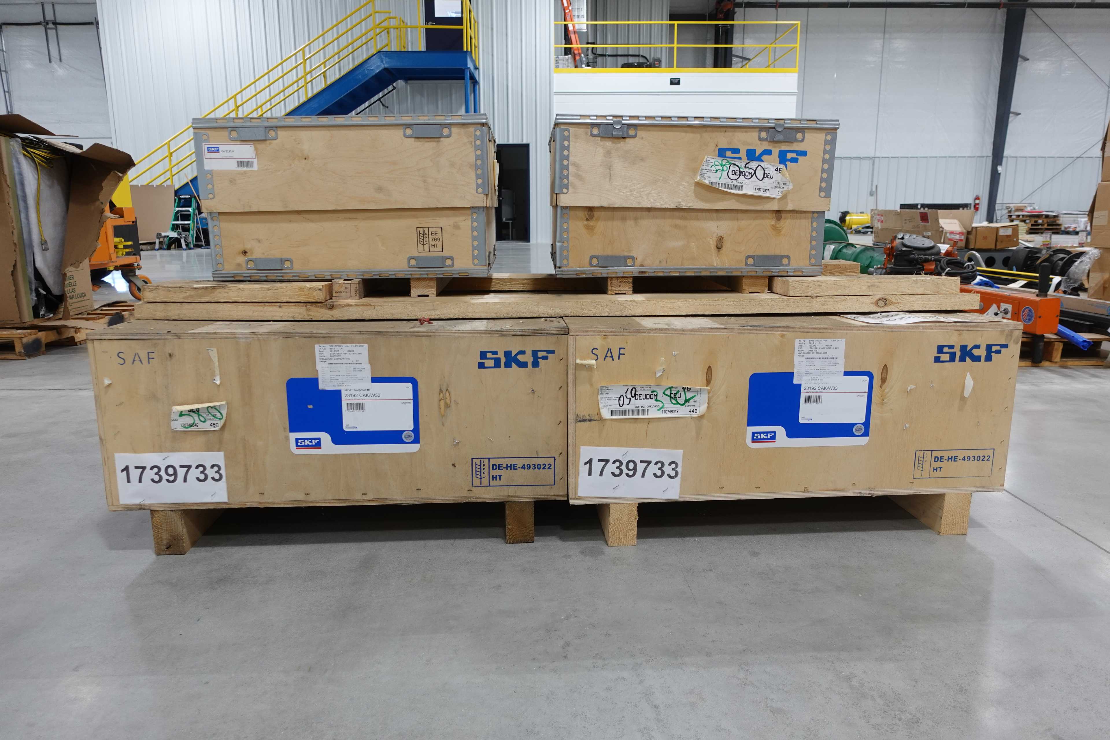 SKU 1739733 - LOT OF 2 SETS OF SKF 23192 CAK/W33 ROLLER BEARINGS WITH OH 3192H SLEEVES