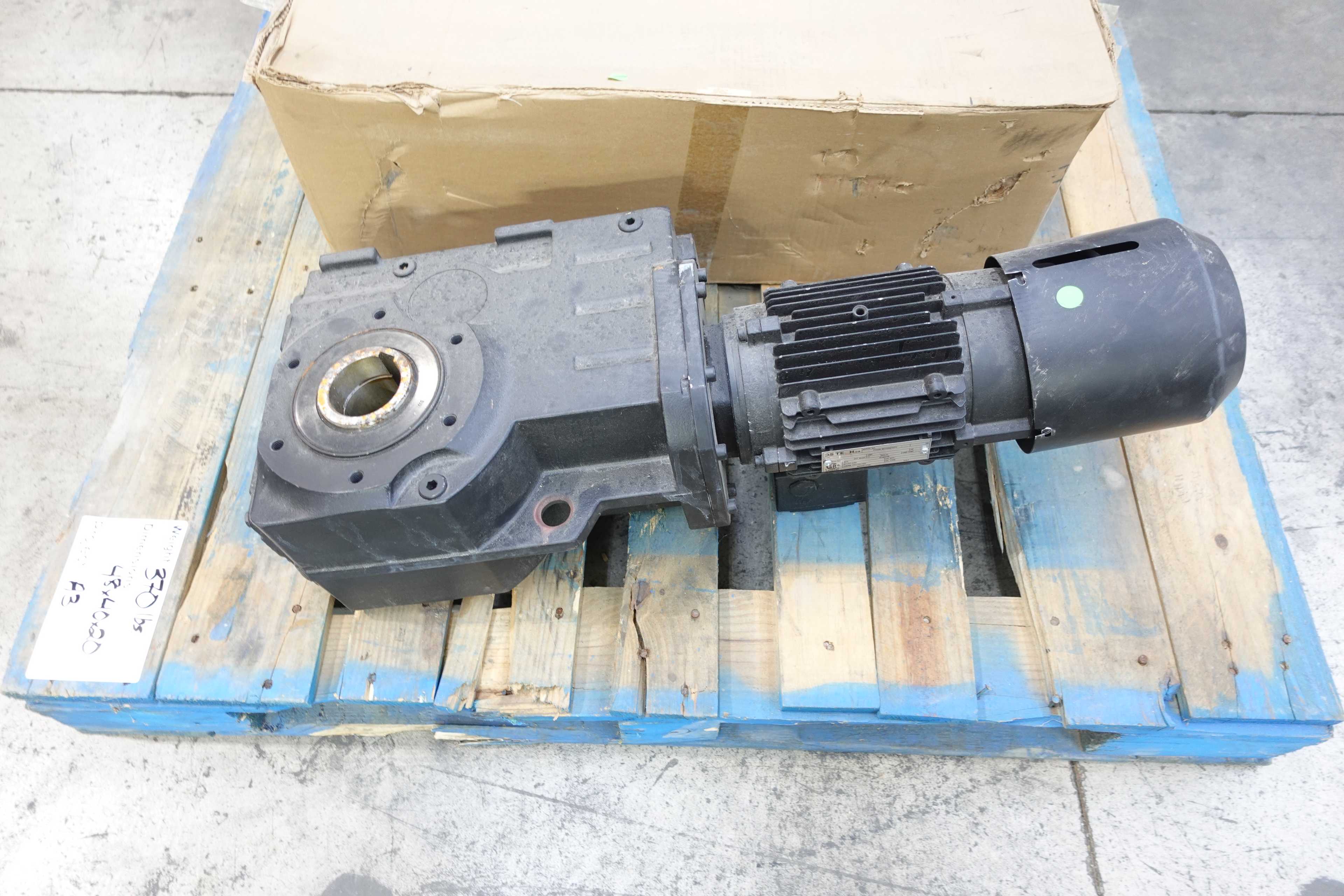 LOT OF 2 DS TECH GEARMOTORS - GEARMOTOR