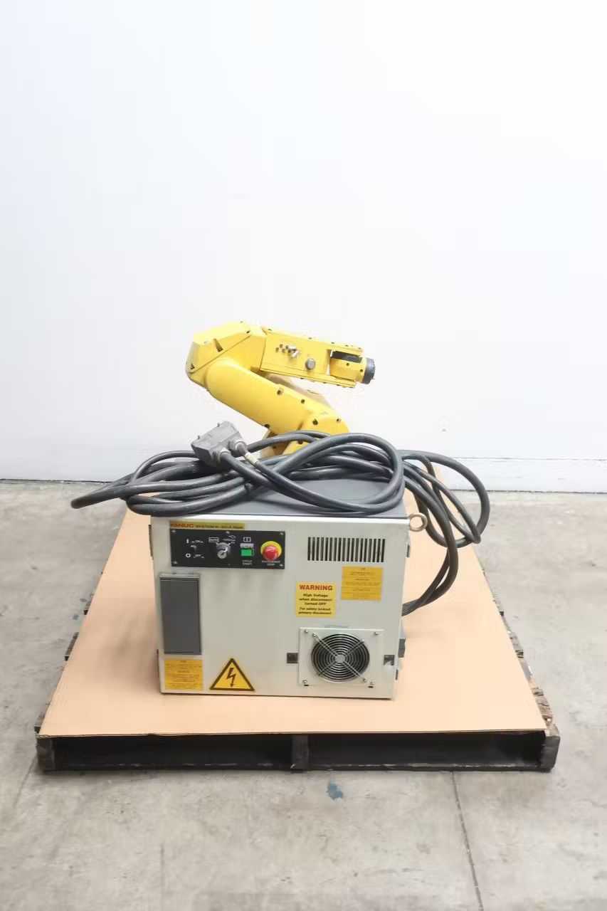 FANUC A05B-2551-B160 A05B-1139-B204 LR MATE 200IC ROBOT CONTROLLER ASSEMBLY - INDUSTRIAL ROBOTS