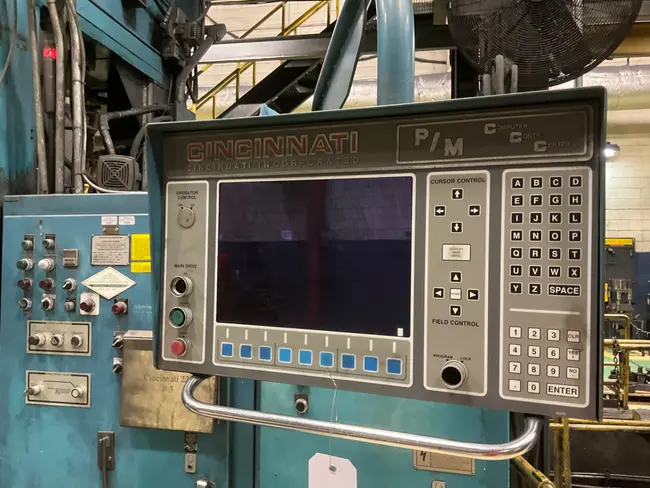 CINCINNATI 220-DCII-6 COMPACTING PRESS - undefined
