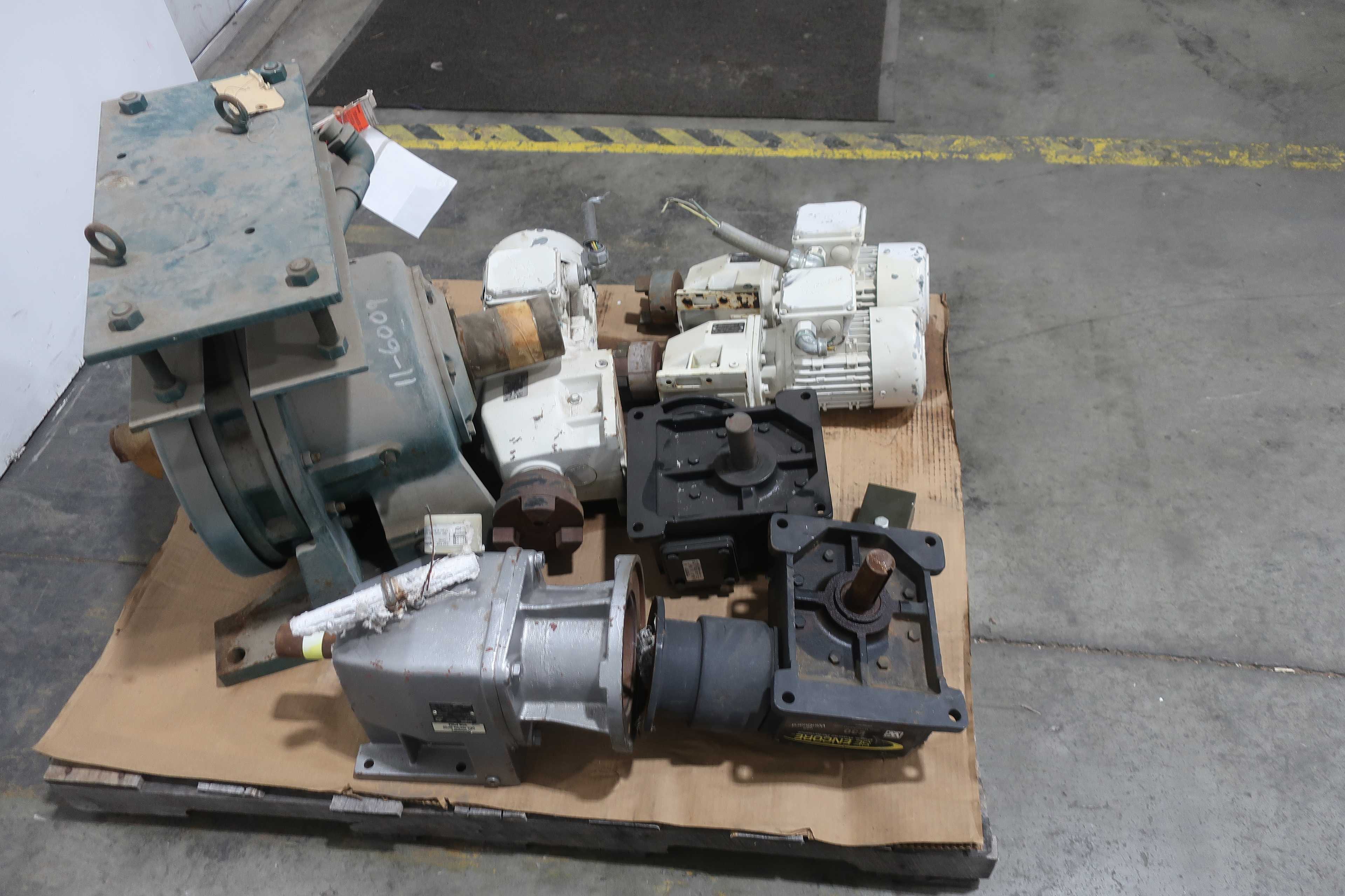 2 PALLETS OF ASSORTED GEAR REDUCERS - GEAR REDUCERS