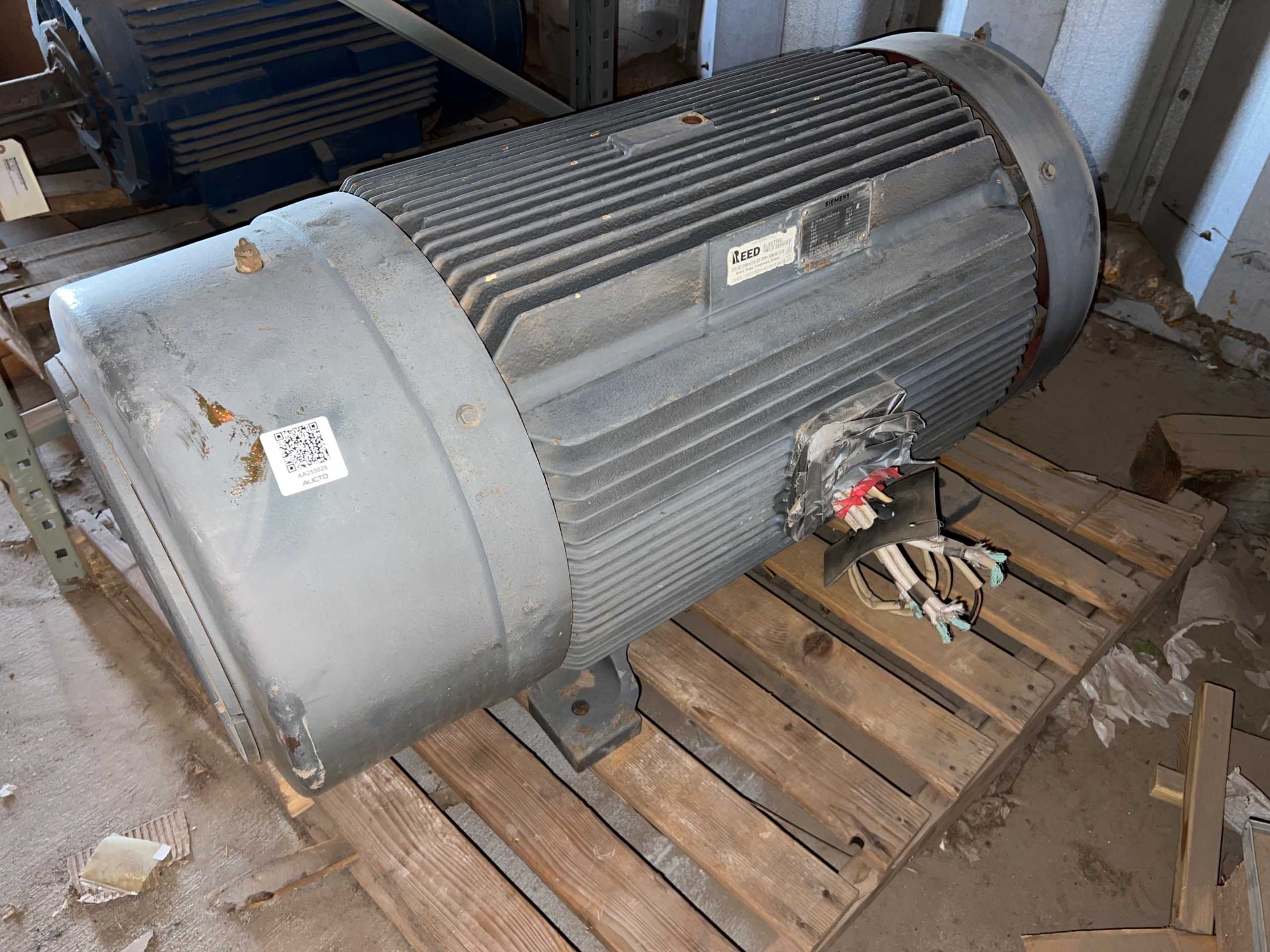 SIEMENS INDUCTION MOTOR - AC MOTOR