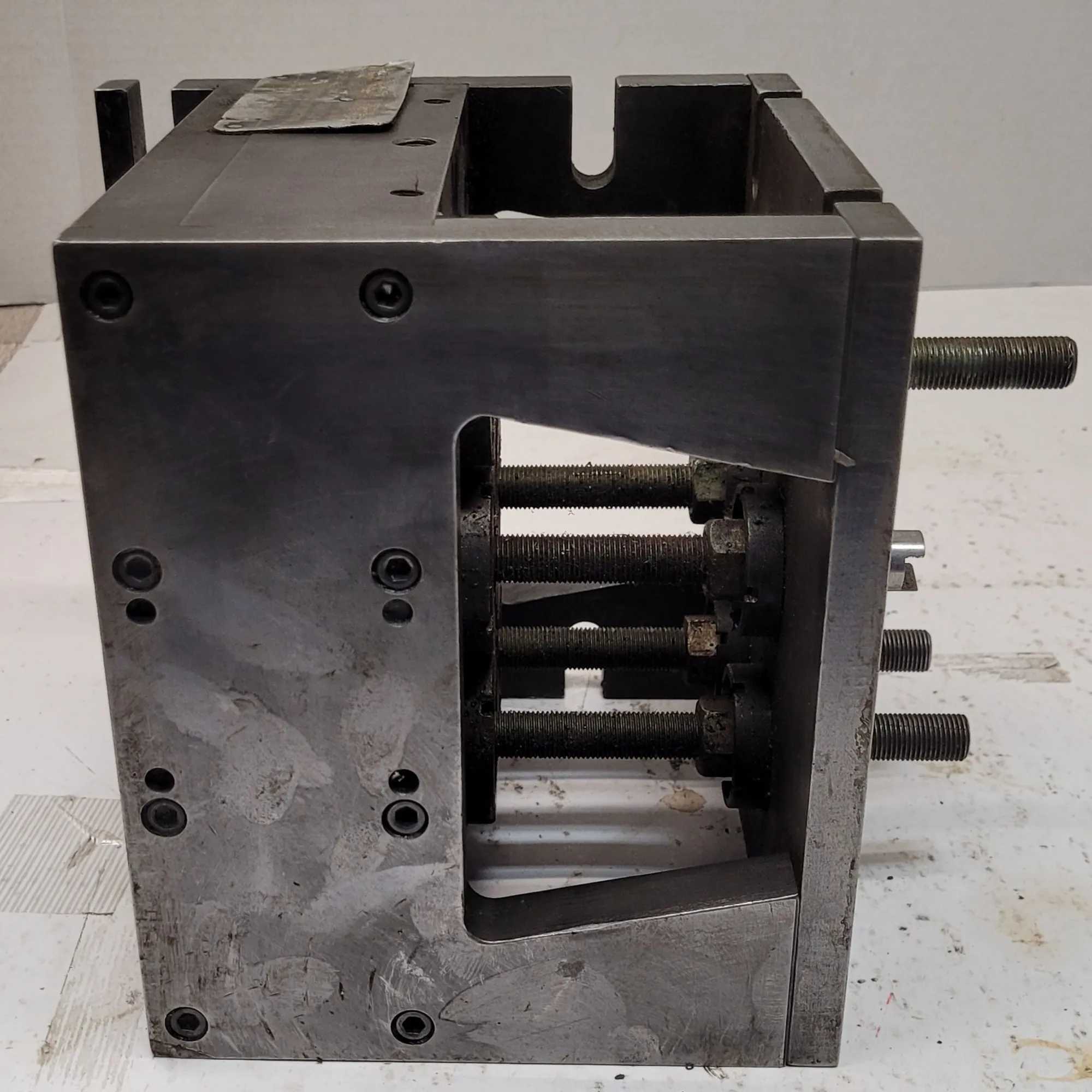 BEERE 6 STATION UNIFORM 5C COLLET FIXTURE, MAX GRIP PRESSURE 2500 - MACHINE TOOLING