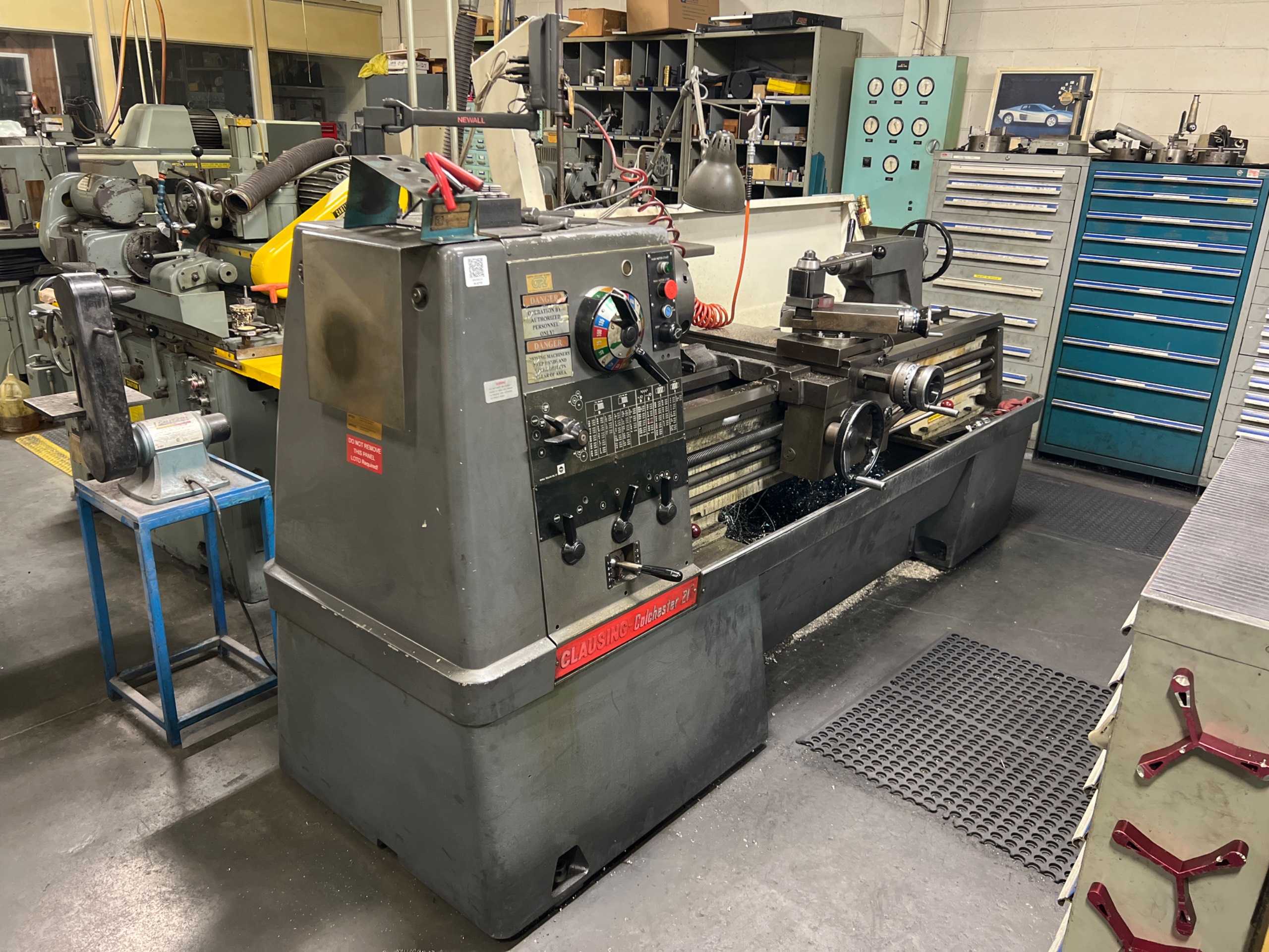 CLAUSING COLCHESTER 21" MANUAL LATHE - MANUAL LATHE