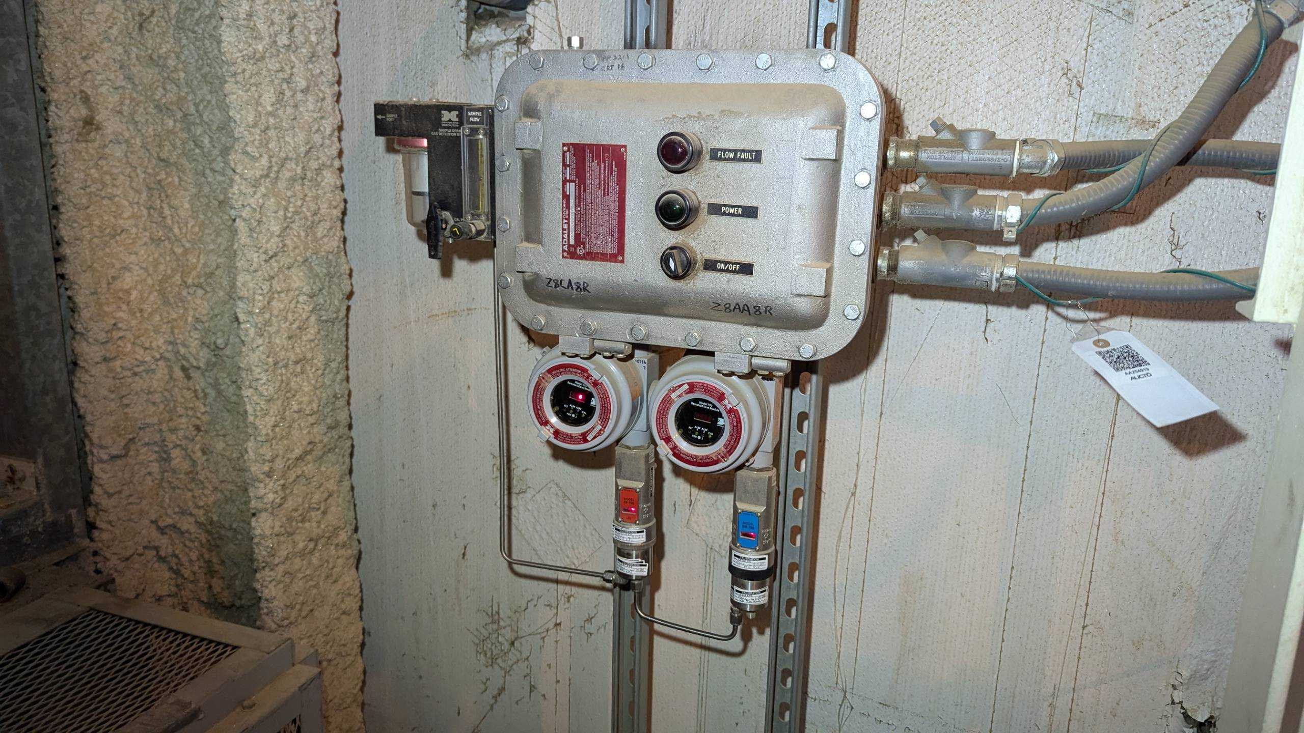 DETCON SD-1X1 GAS ANALYZER - GAS ANALYZER