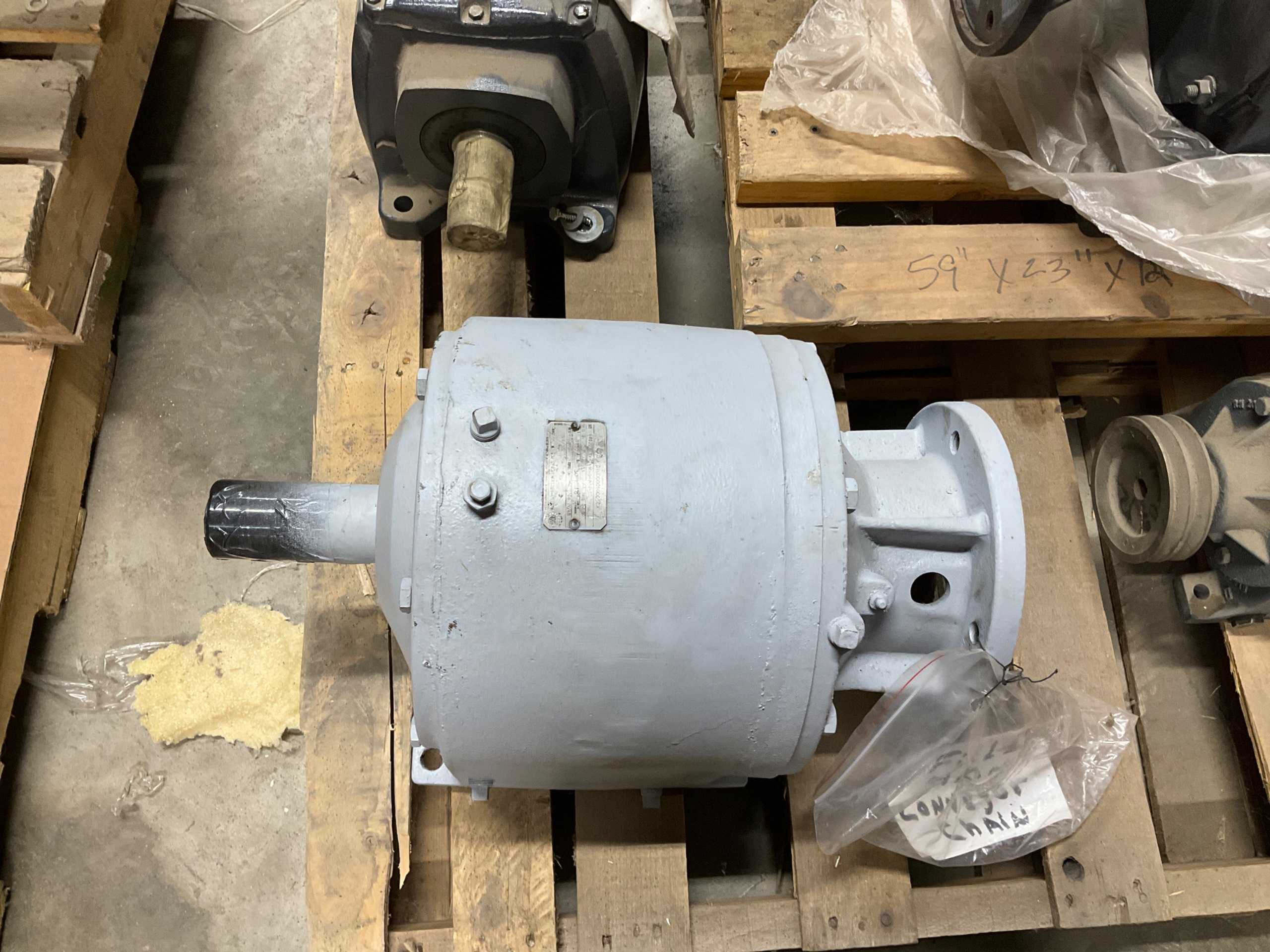 QTY 4: GEAR REDUCER - GEAR REDUCERS