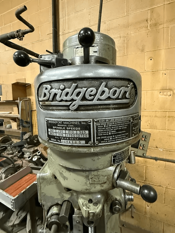 BRIDGEPORT SERIES 1 KNEE MILLS STANDARD KNEE MILL WITH POWER FEED - VERTICAL MILLING MACHINES