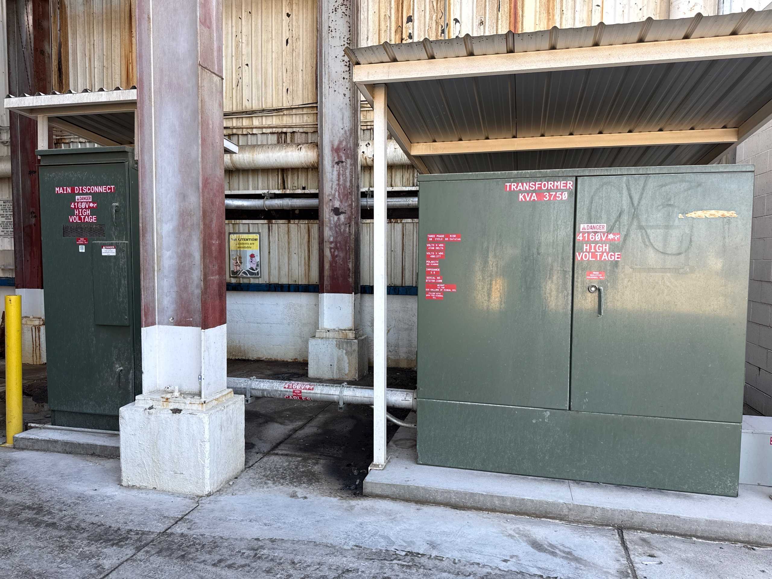 3750 KVA THREE-PHASE OIL FILLED POWER TRANSFORMER WITH MAIN DISCONNECT - OIL FILLED TRANSFORMERS
