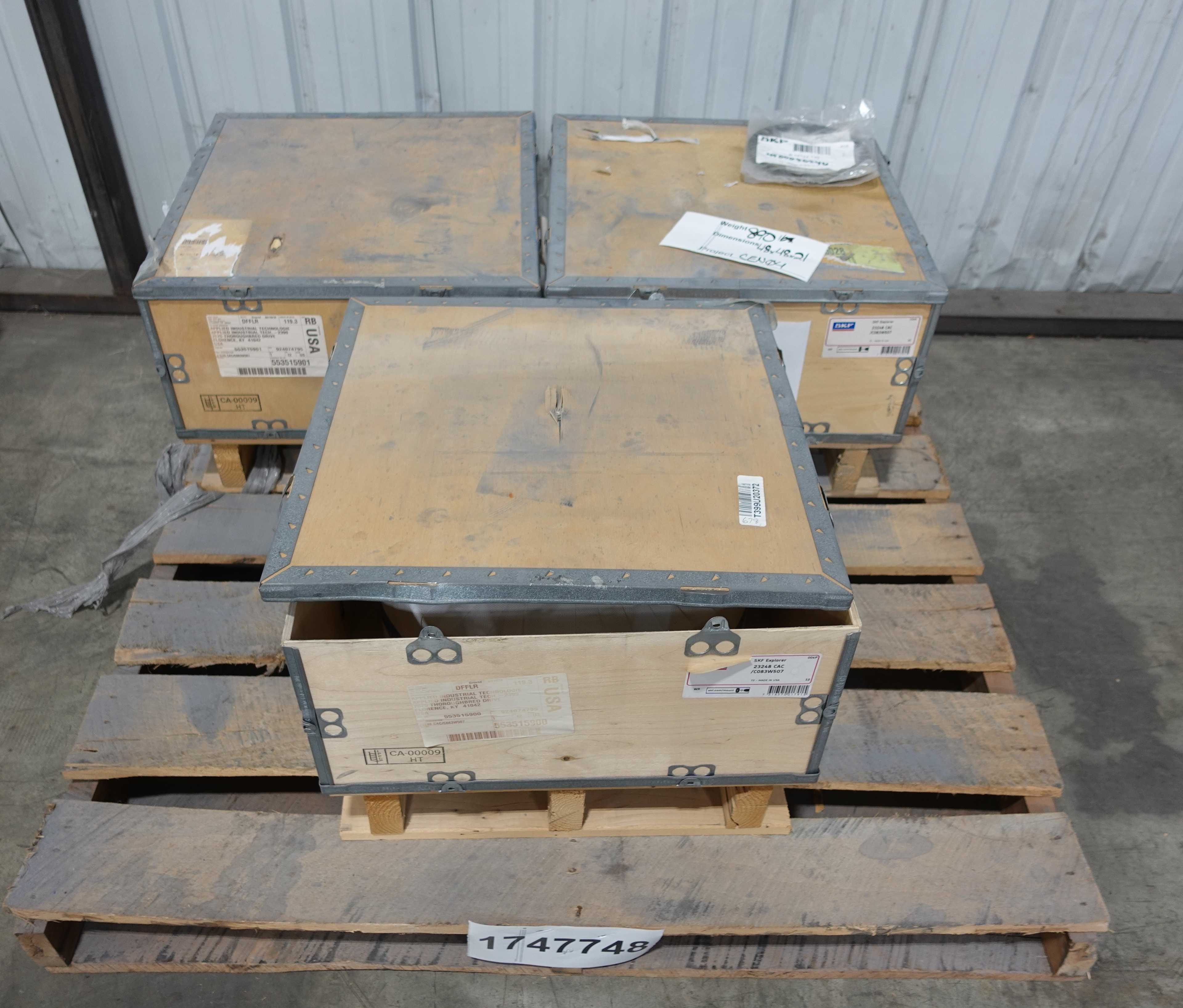 SKU 1747748 - LOT OF 3 SKF 23248 CAC/C083W507 ROLLER BEARINGS - BEARINGS