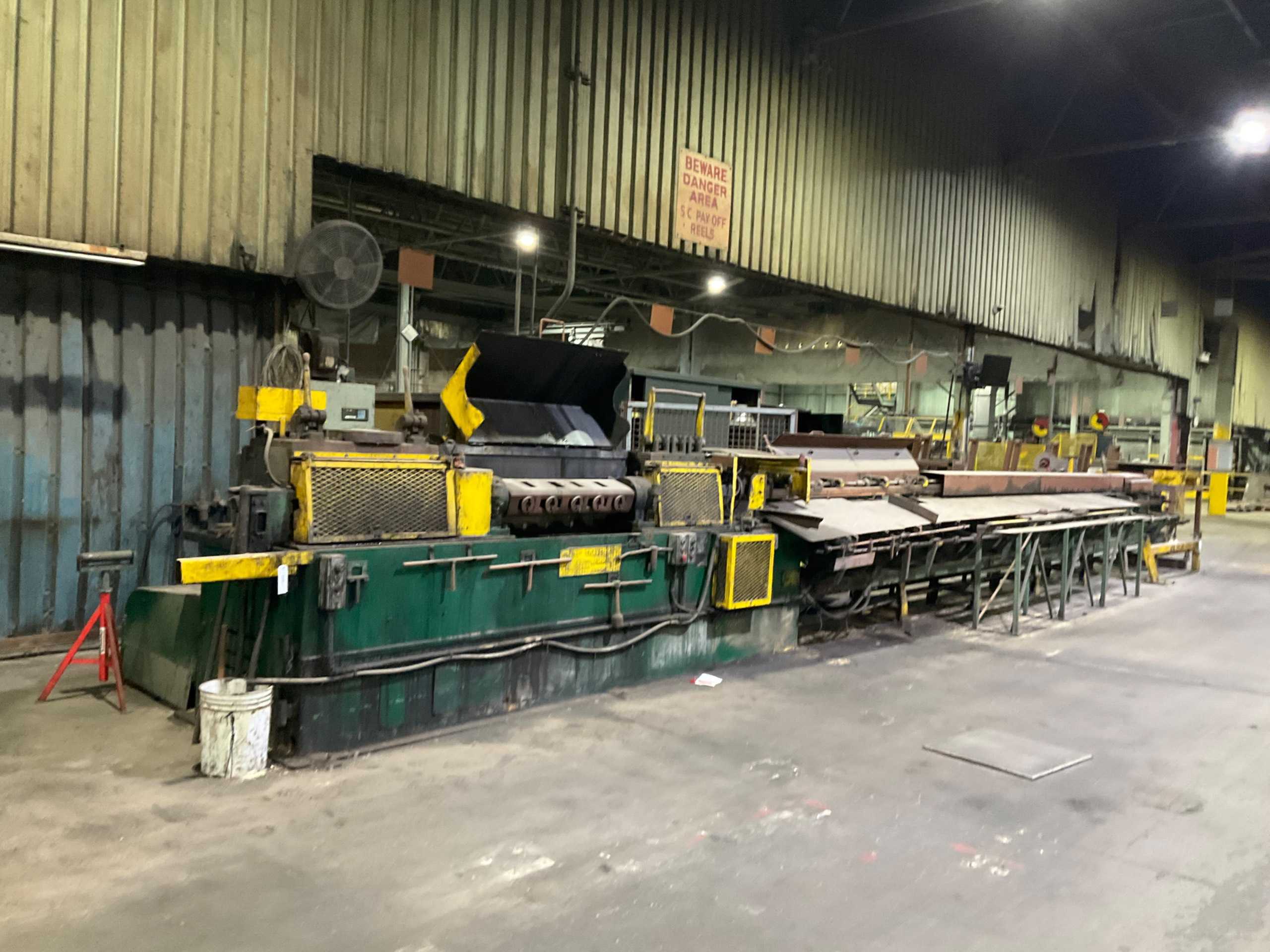 THE LEWIS MACHINE COMPANY NO 11-F WIRE STRAIGHTENING & CUTTING MACHINE - WIRE STRAIGHTENING & CUTTING MACHINES