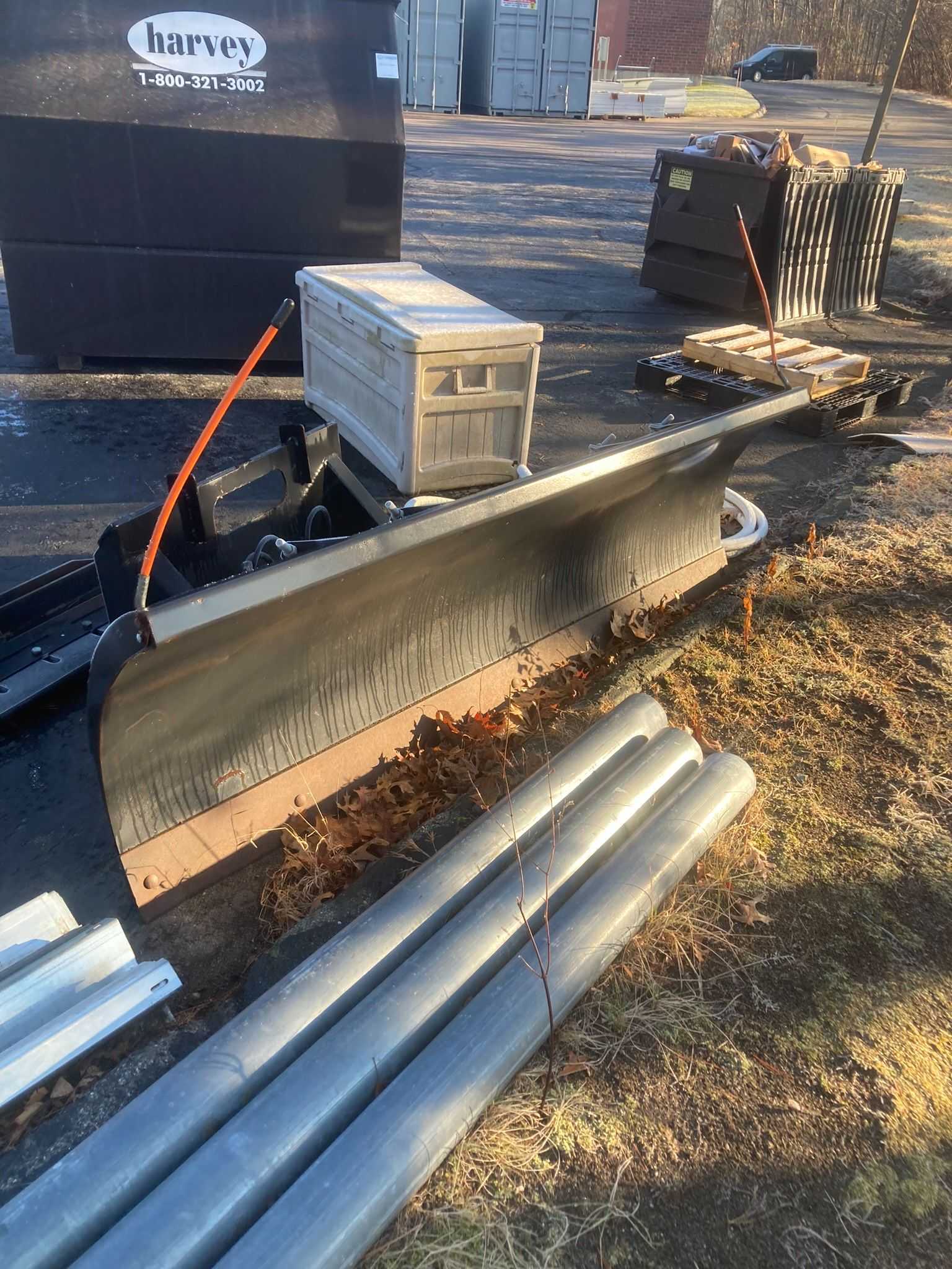 2013 CURTIS INDUSTRIES LLC HITCH N' RUN SYSTEMS HYDRAULIC SNOW PLOW ATTACHMENT - CONSTRUCTION EQUIPMENT ATTACHMENTS