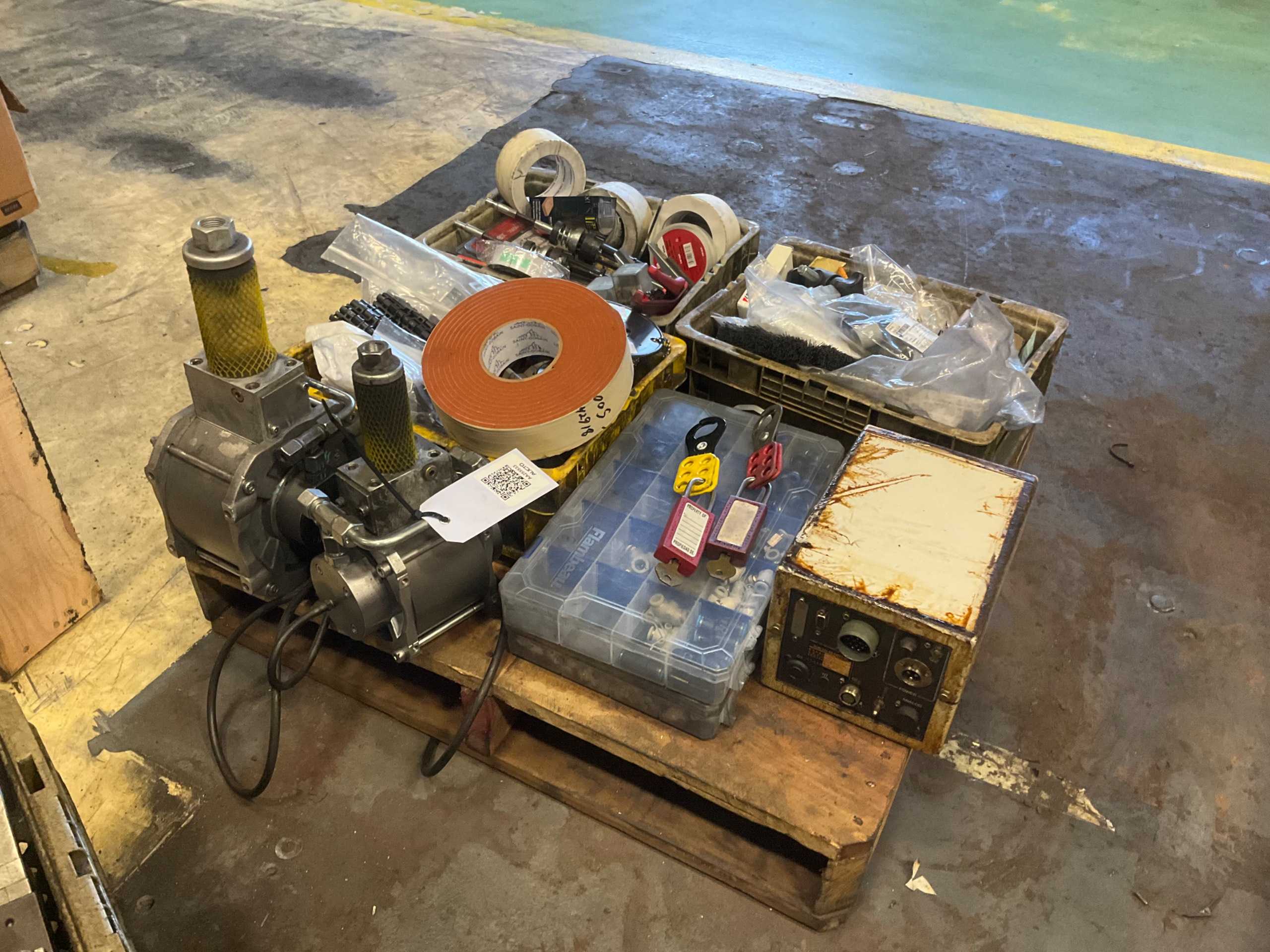 BULK QTY OF INDUSTRIAL PARTS