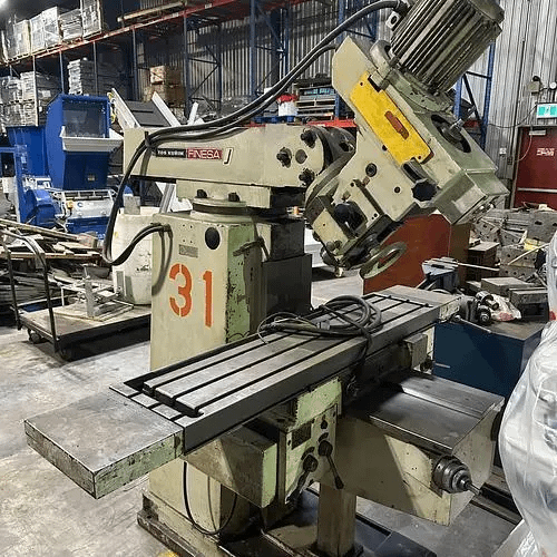 TOS KURIM FINESA UNIVERSAL MILLING MACHINE 40 TAPER SPINDLE 11.5"X49" TABLE POWER FEED X - MILLING MACHINES