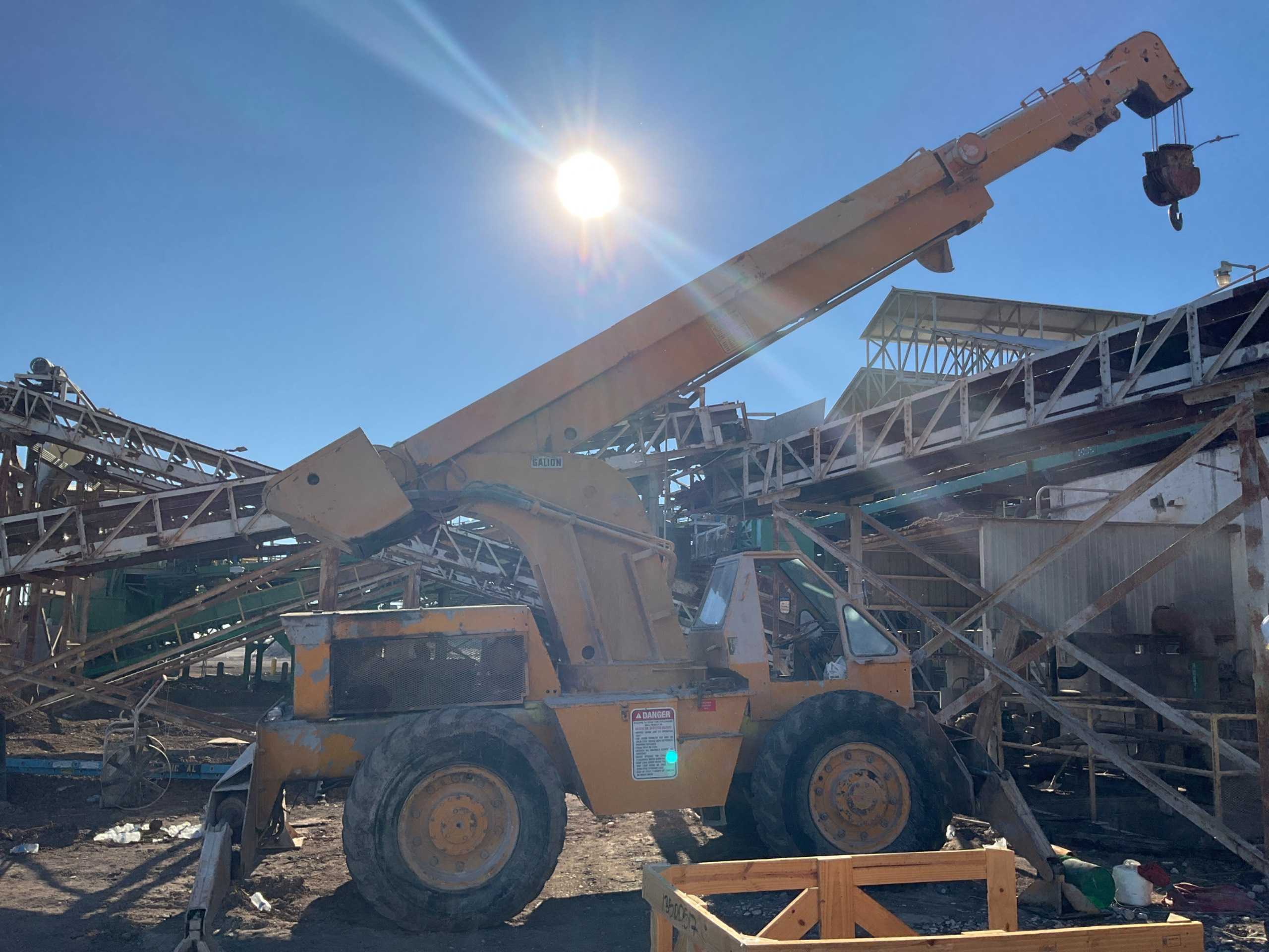GALION 150FA ROUGH TERRAIN CRANE - ROUGH TERRAIN CRANE
