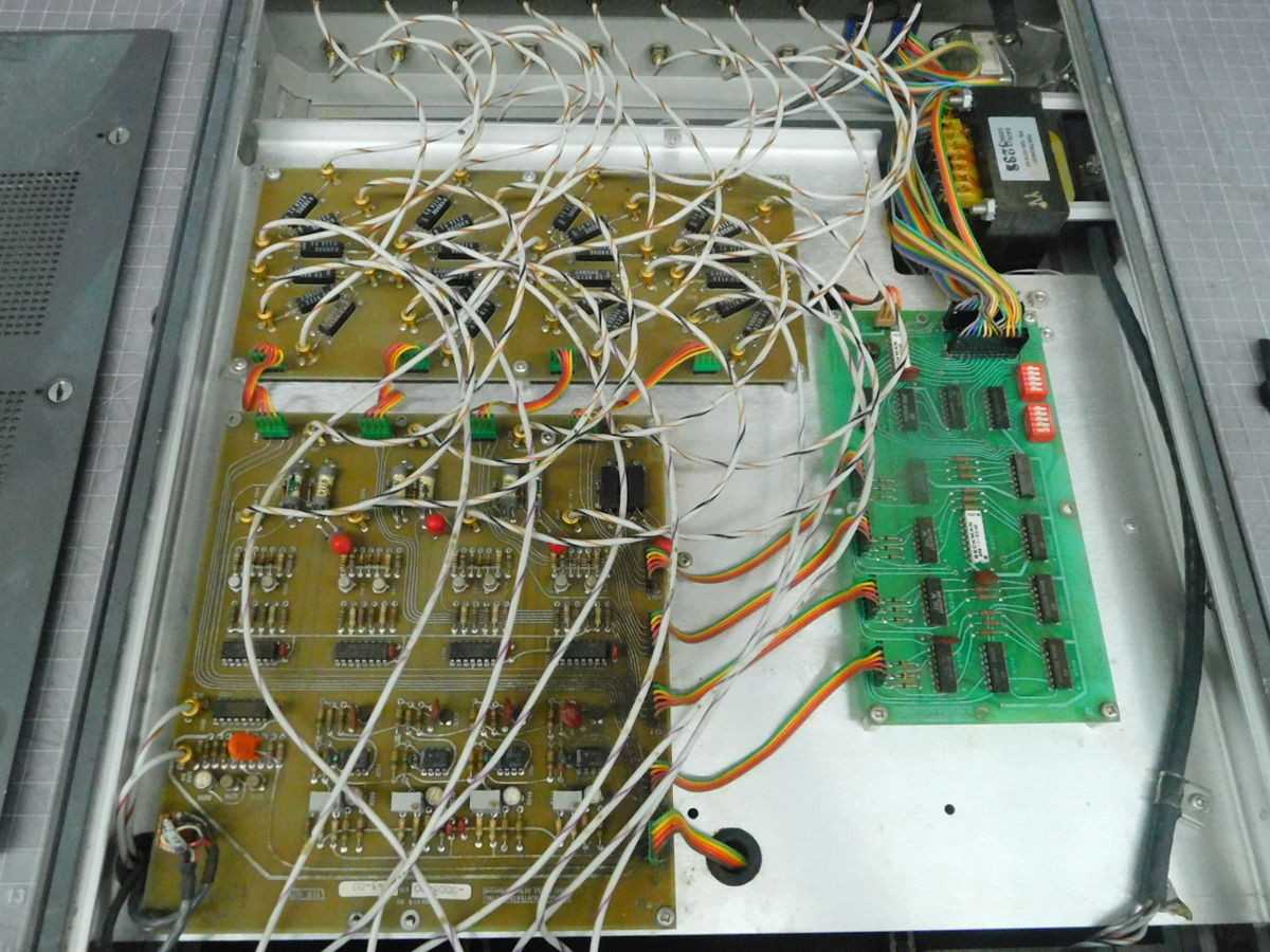 TEKTRONIX AUTO-CAL STEERING UNIT M6834 - INSPECTION & MEASUREMENT