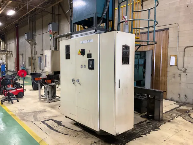 NISSEI V-5P M-901 GRINDING MACHINE - undefined
