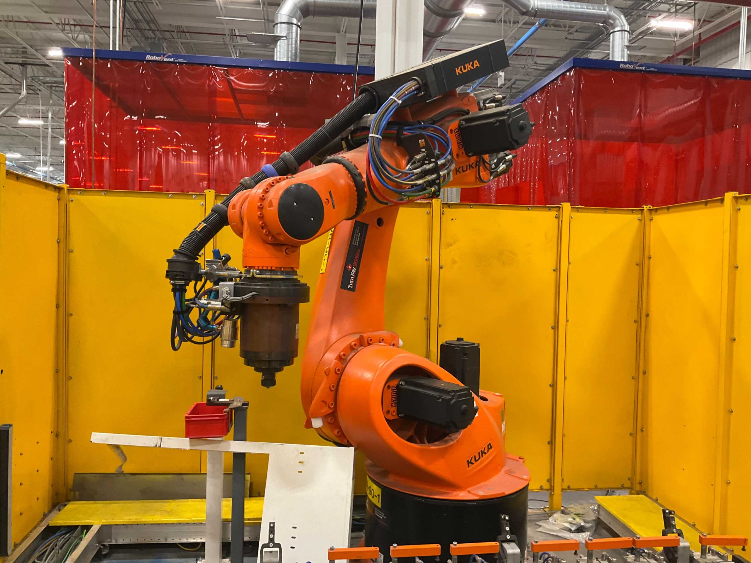 2021 KUKA KR 500 R2830 ROBOT & CONTROLLER ASSEMBLY - ARTICULATED ROBOTS