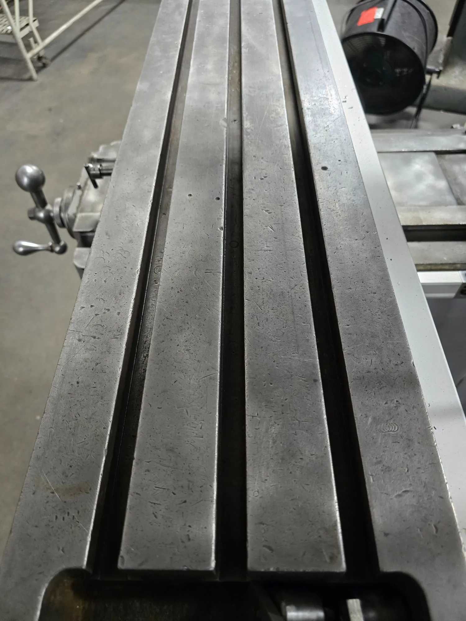 BRIDGEPORT SERIES 1 VERTICAL KNEE MILL, 1HP STEP PULLEY HEAD, 2 AXIS DRO, 9" X 42" TABLE - MILLING MACHINES