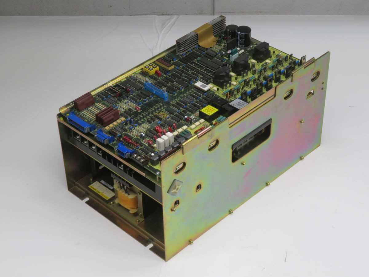 FANUC A06B-6055-H106 SERVO DRIVE, 5.5 KW POWER, 200-230V 3-PHASE INPUT, 26A CURRENT - SERVO DRIVES