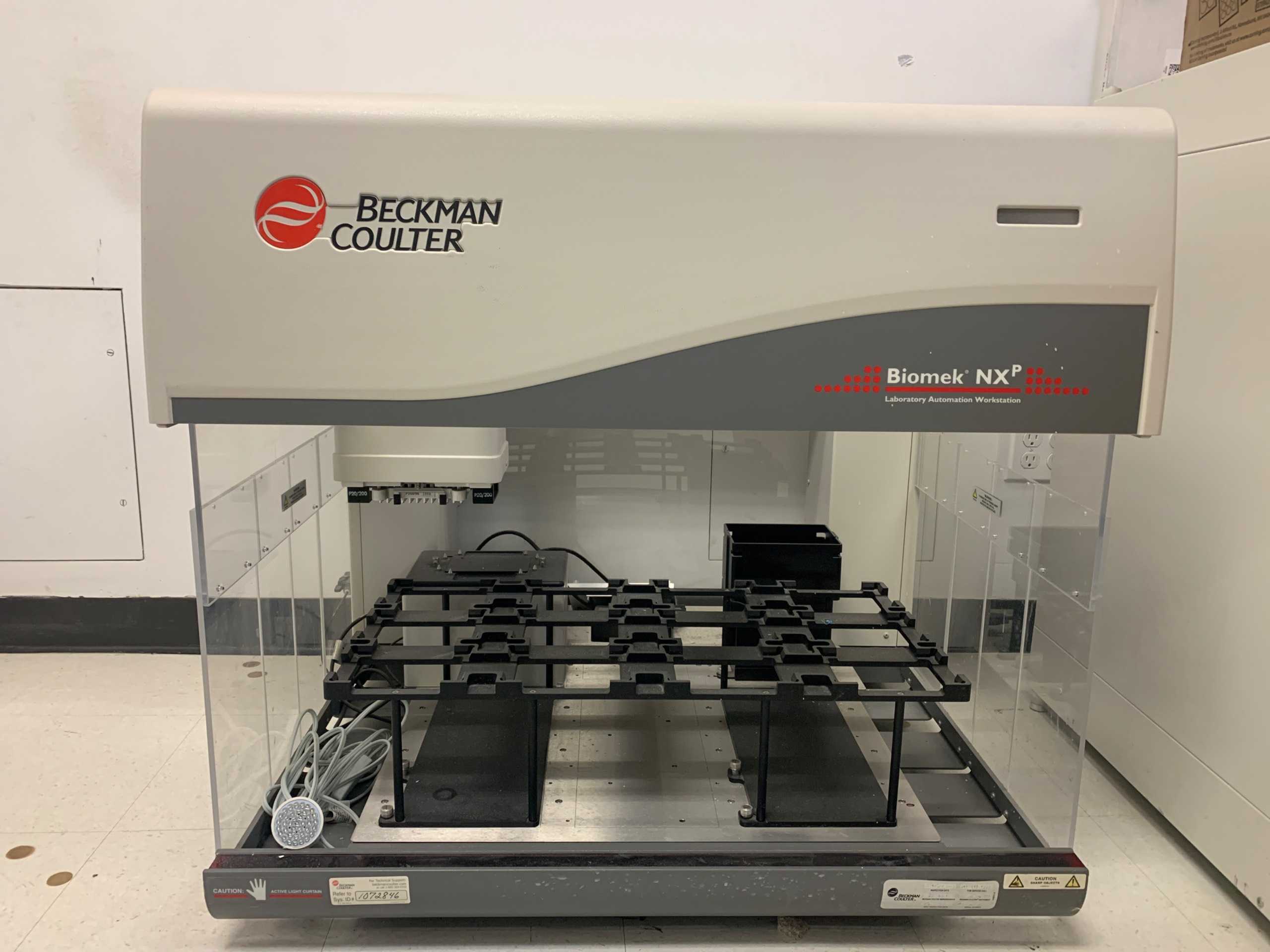 BECKMAN COULTER BIOMEK NXP LIQUID HANDLER - LAB & SCIENTIFIC