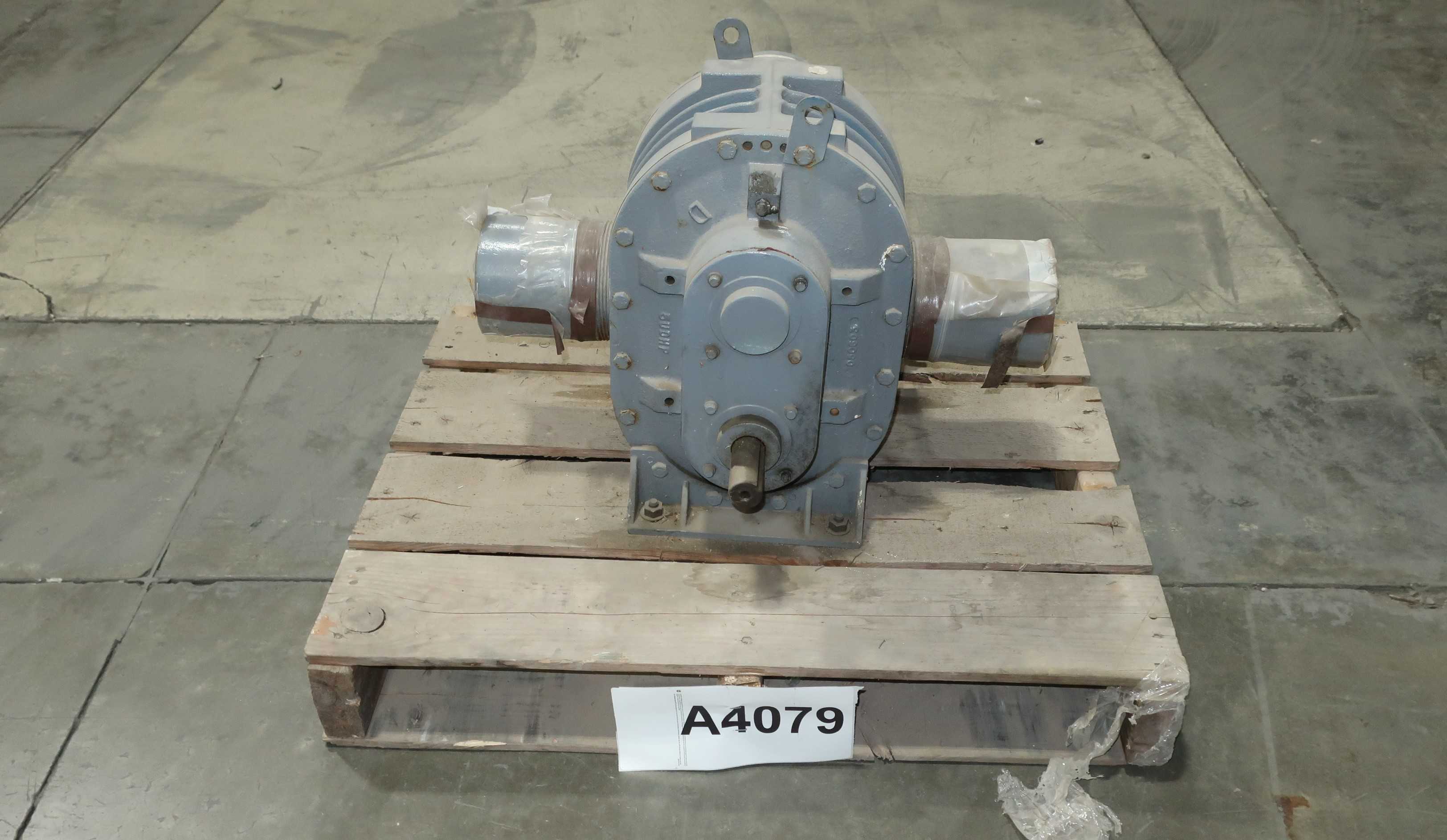 SUTORBILT, LOBE BLOWER/ VACUUM PUMP, MAX RPM 2850 - VACUUM PUMP