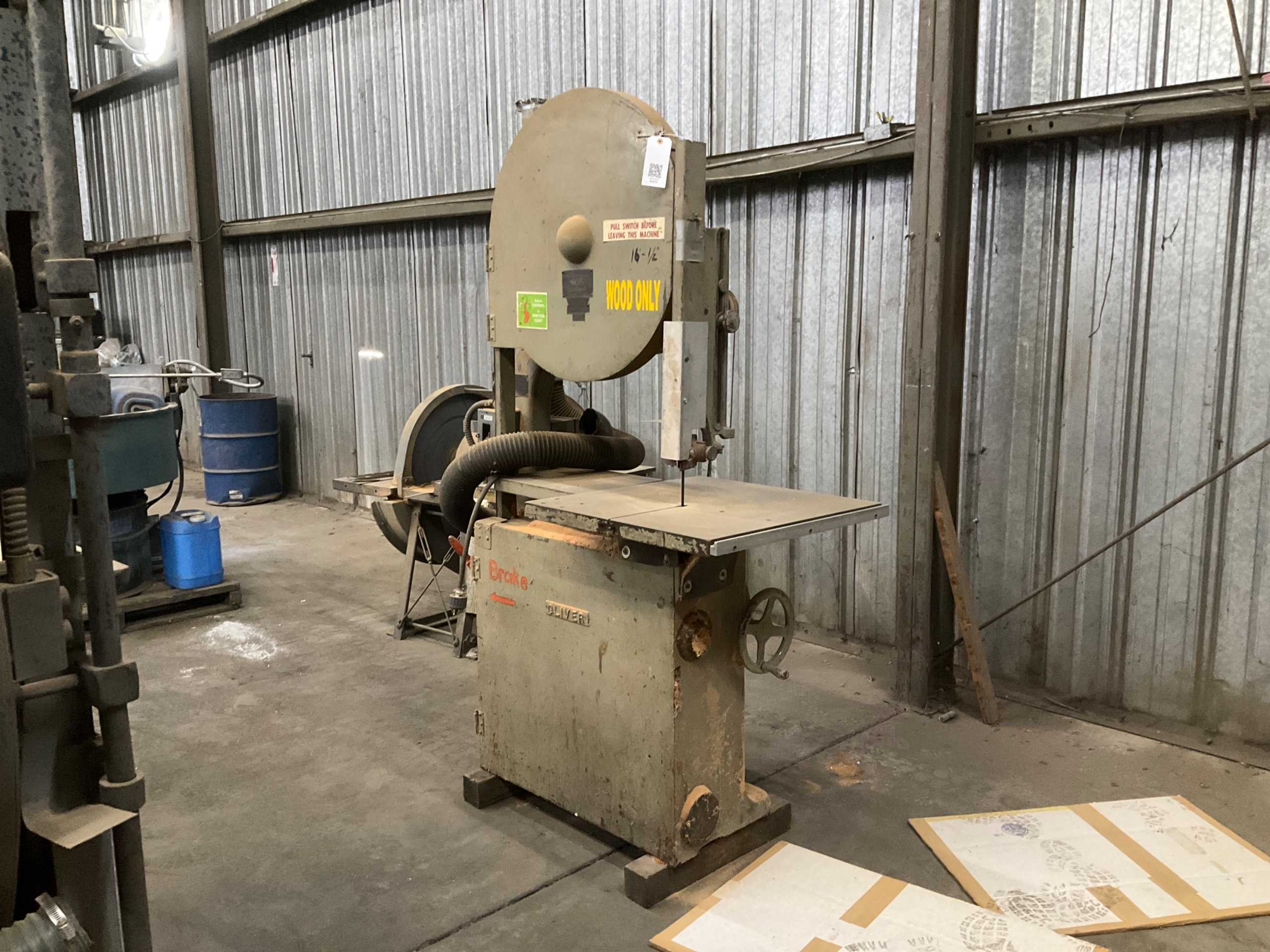 OLIVER MACHINERY CO. 117 VERTICAL BAND SAW - VERTICAL BAND SAW