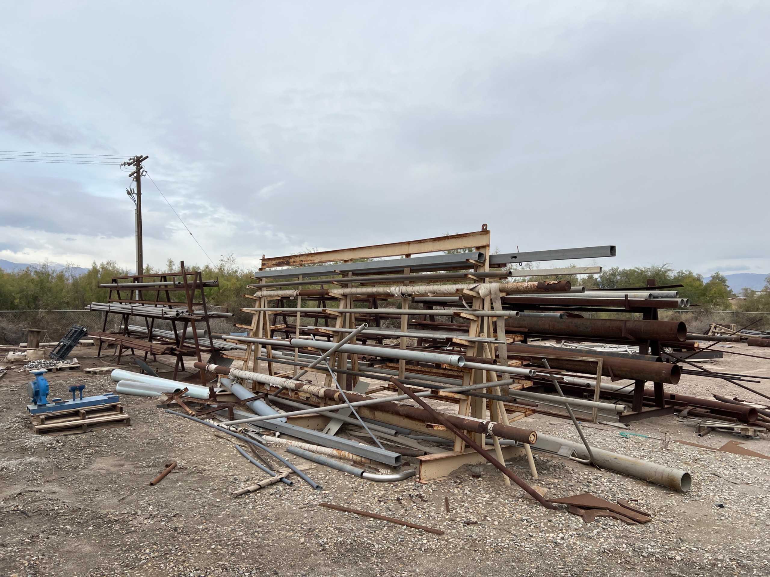 CONTENTS OF CAGE INCLUDING  STAINLESS & STEEL STOCK - INDUSTRIAL PARTS