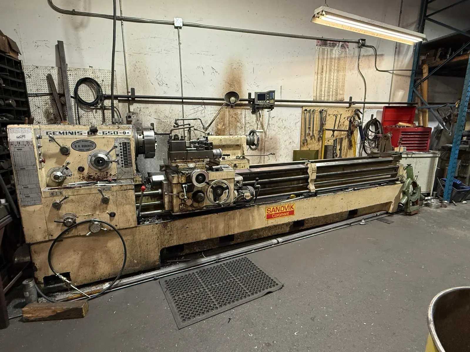 GEMINIS GE-650 MANUAL ENGINE LATHE 27IN SWING 120IN DCC 15HP - MANUAL LATHES