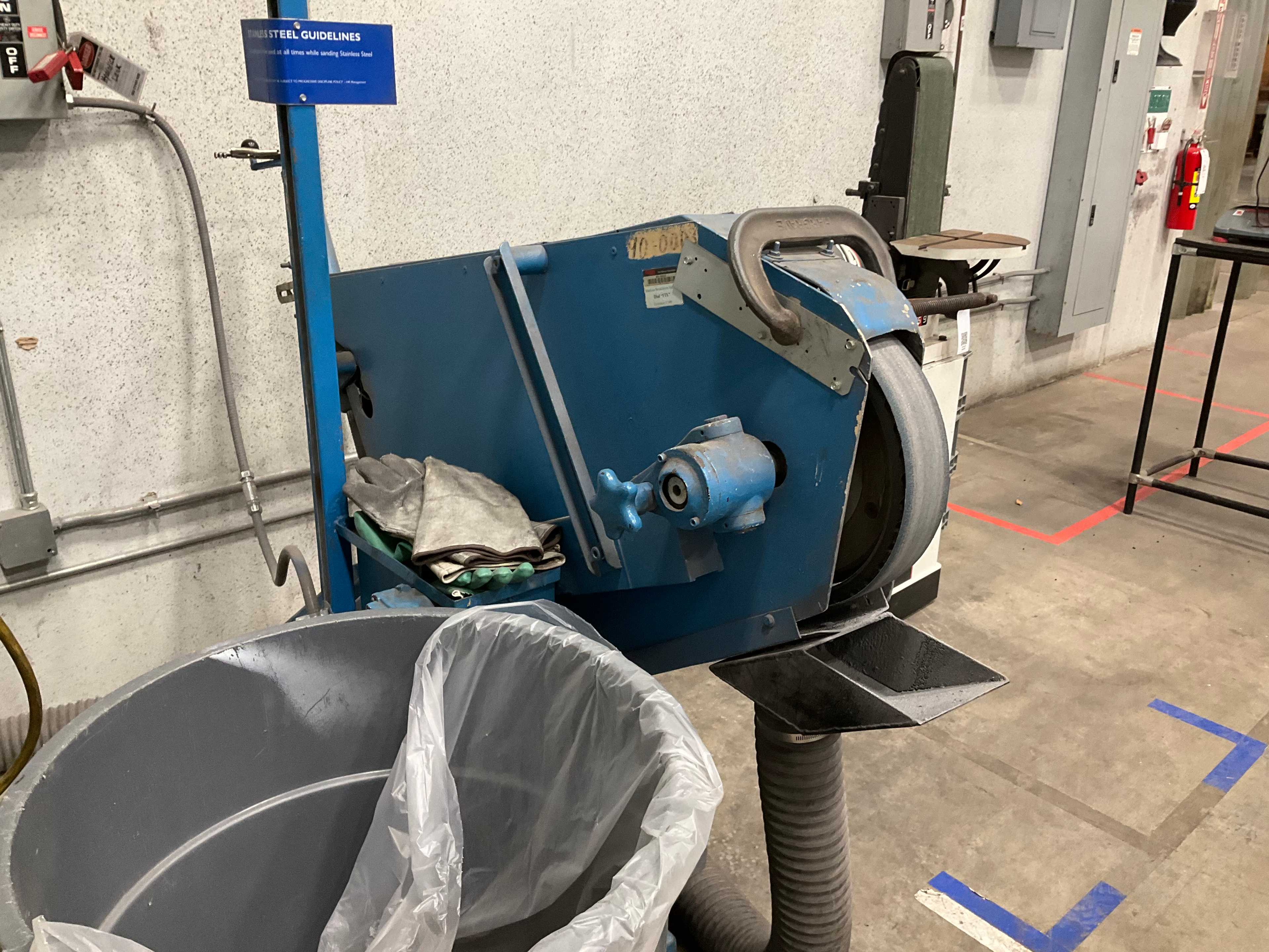 HAMMOND UBG-132 GRINDING MACHINE - GRINDING MACHINES