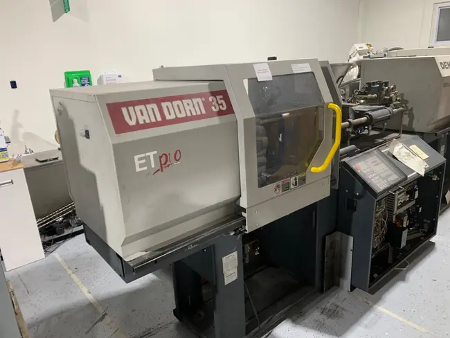 1996 VAN DORN DEMAG ERGOTECH PRO 35 TON INJECTION MOLDING MACHINE - undefined