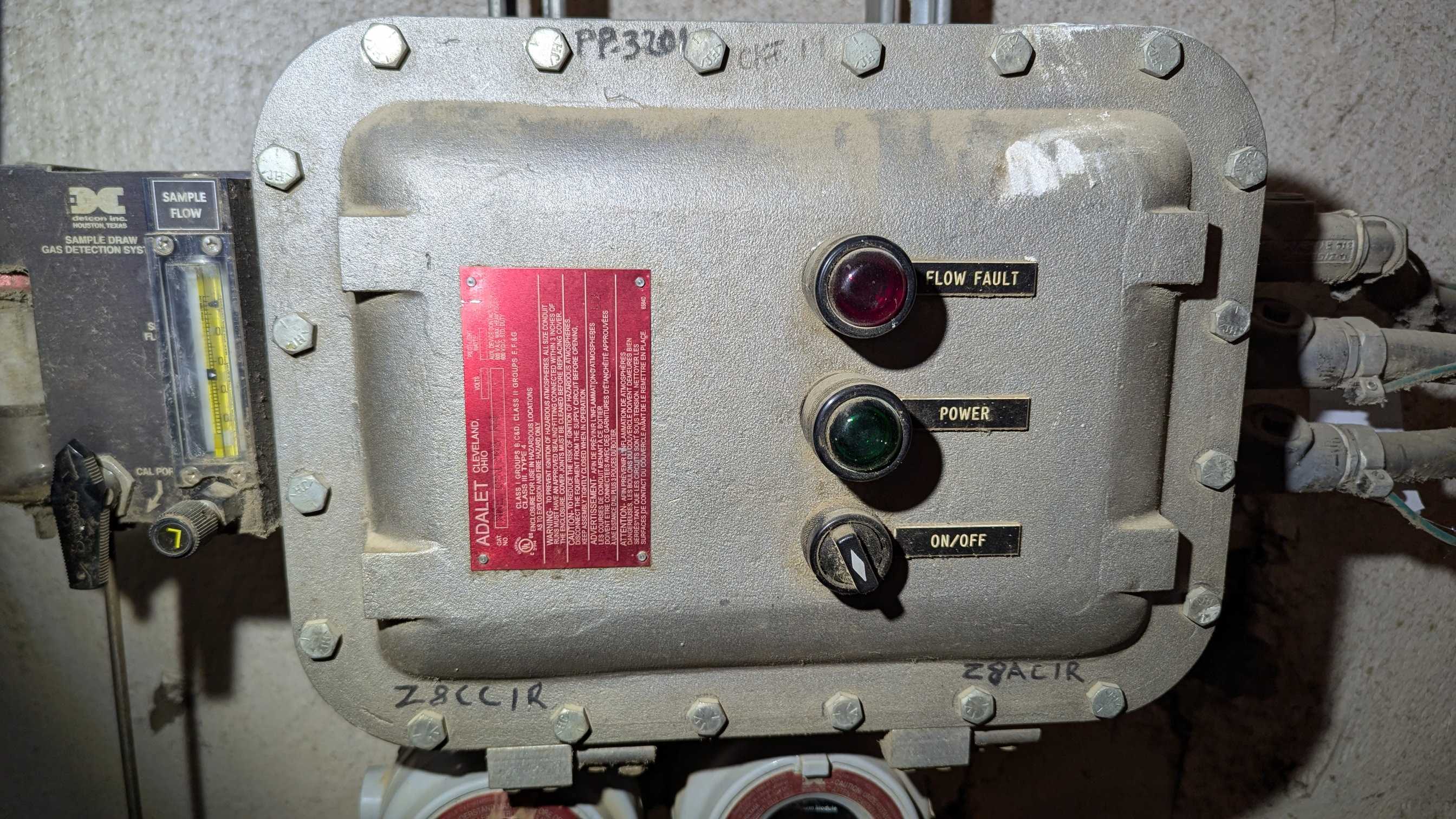 DETCON SD-1X1 GAS ANALYZER - GAS ANALYZER