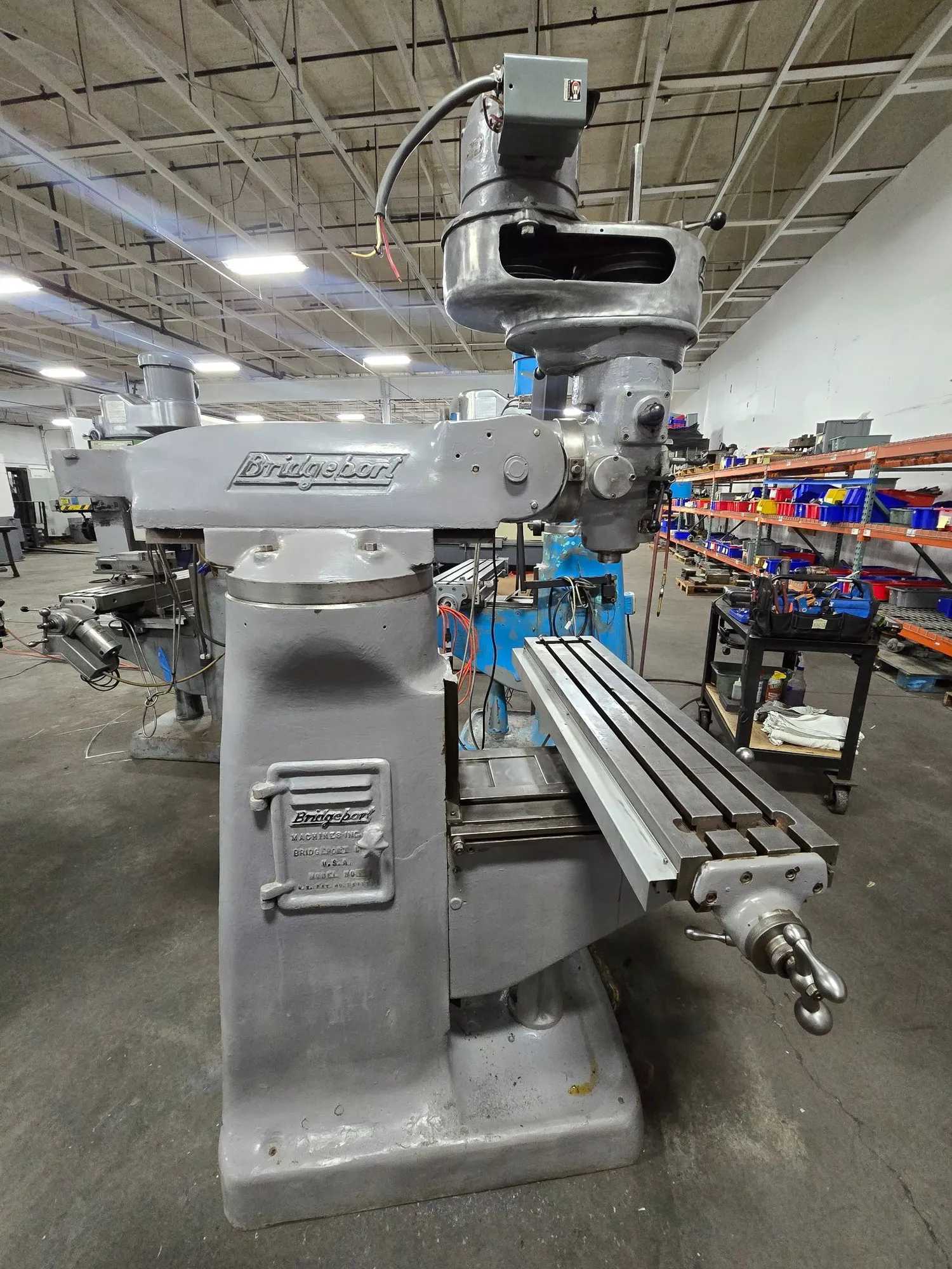 BRIDGEPORT SERIES 1 VERTICAL KNEE MILL, 1HP STEP PULLEY HEAD, 2 AXIS DRO, 9" X 42" TABLE - MILLING MACHINES