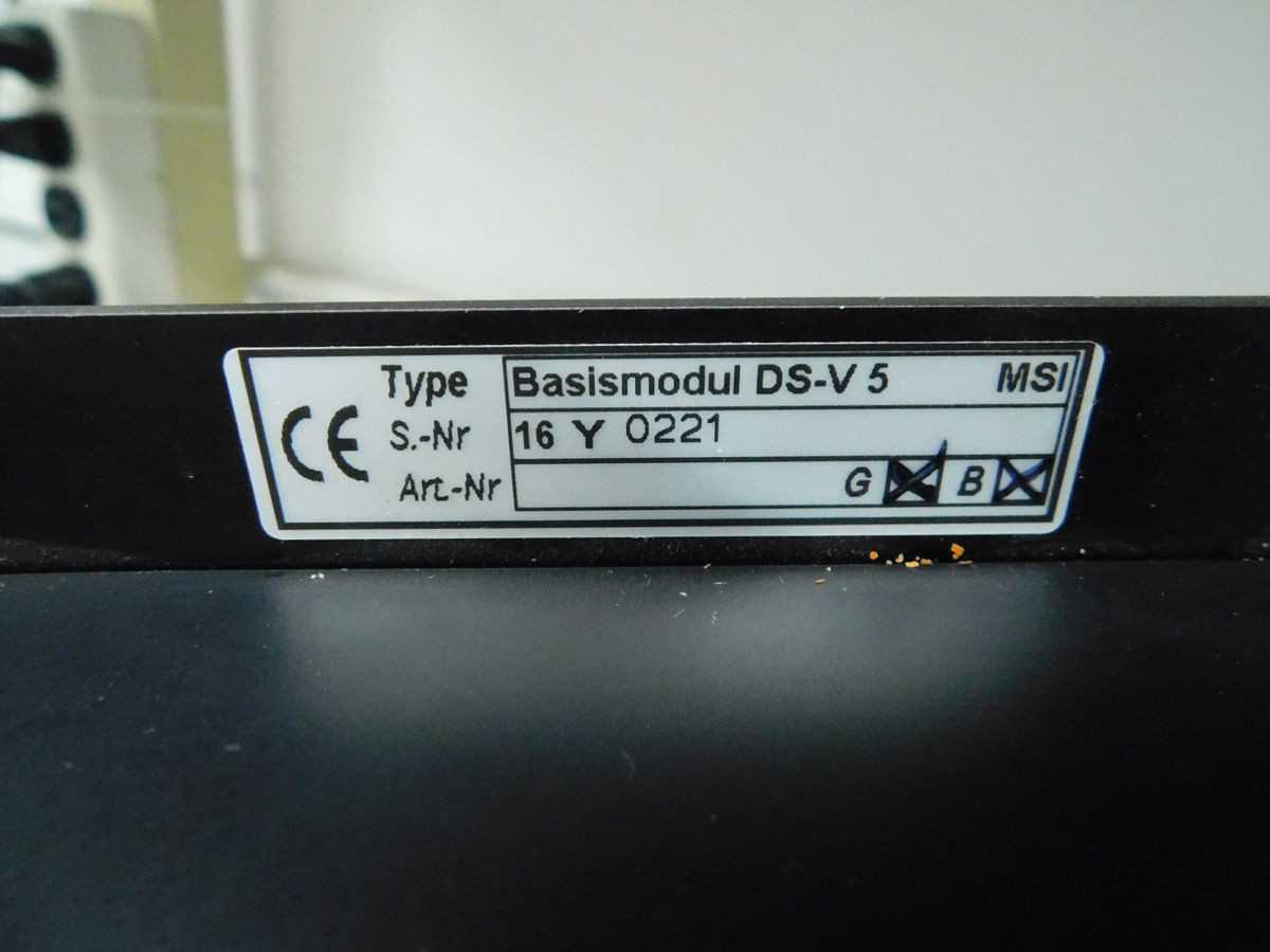 DSM DS-V5, SCREW MACHINES RIVITERS, 3-PHASE POWER, 240/480 VAC VOLTAGE - OPERATOR CONTROLS