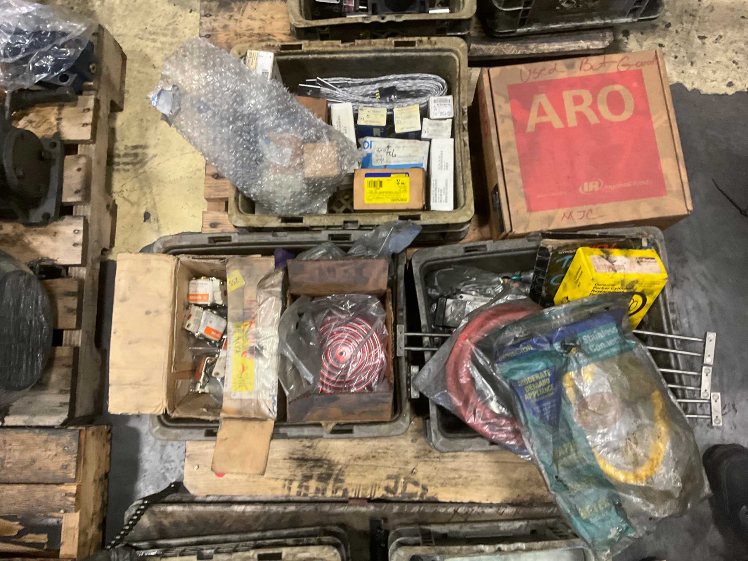 BULK QTY OF INDUSTRIAL PARTS - INDUSTRIAL PARTS