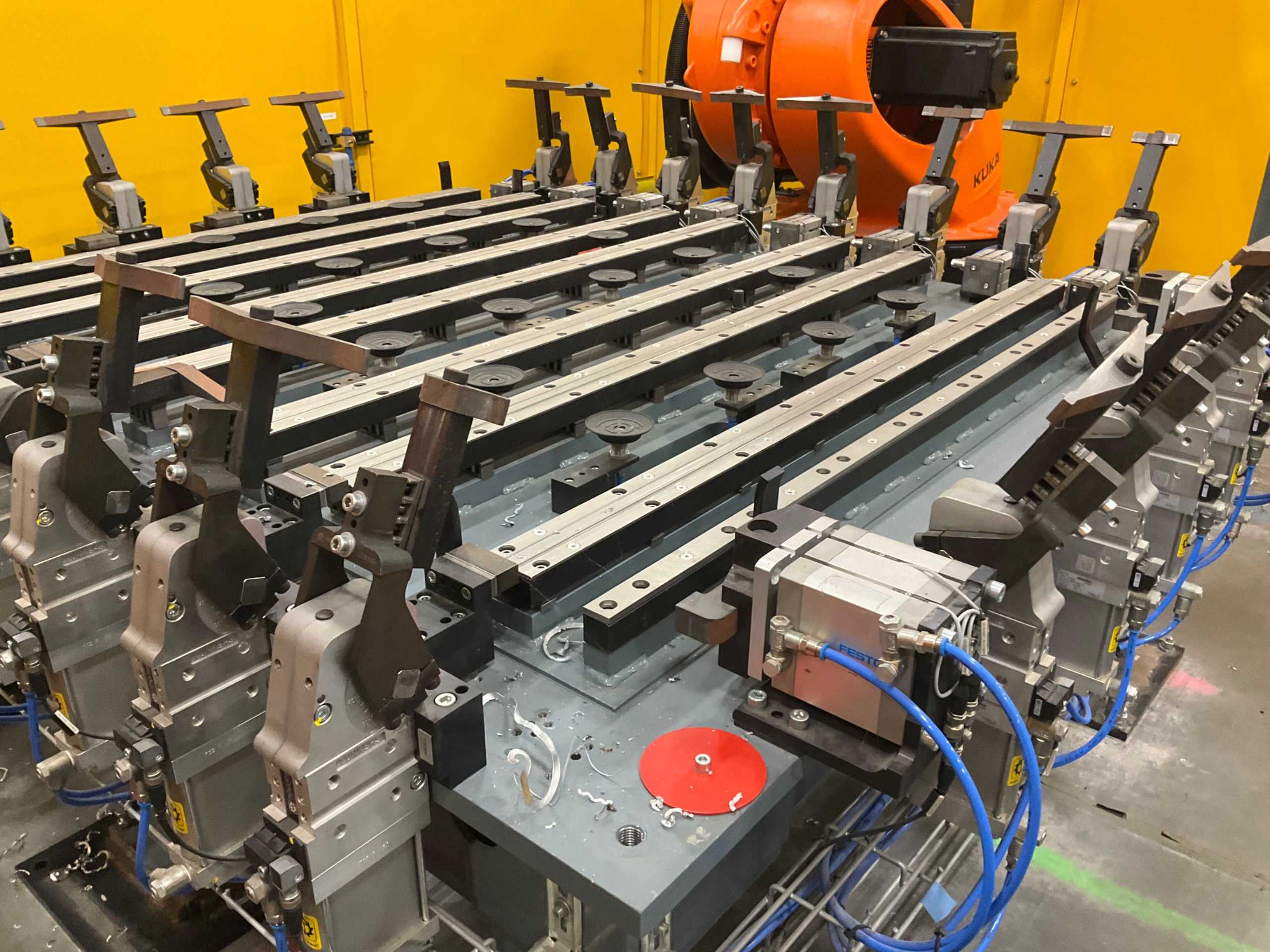 ROBOTIC CLAMPING FIXTURE TABLE - ROBOT PARTS