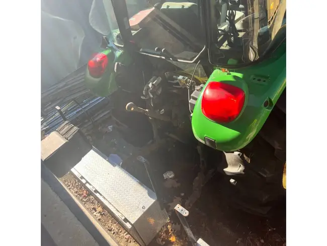 2006 JOHN DEERE 5425 TRACTOR - undefined