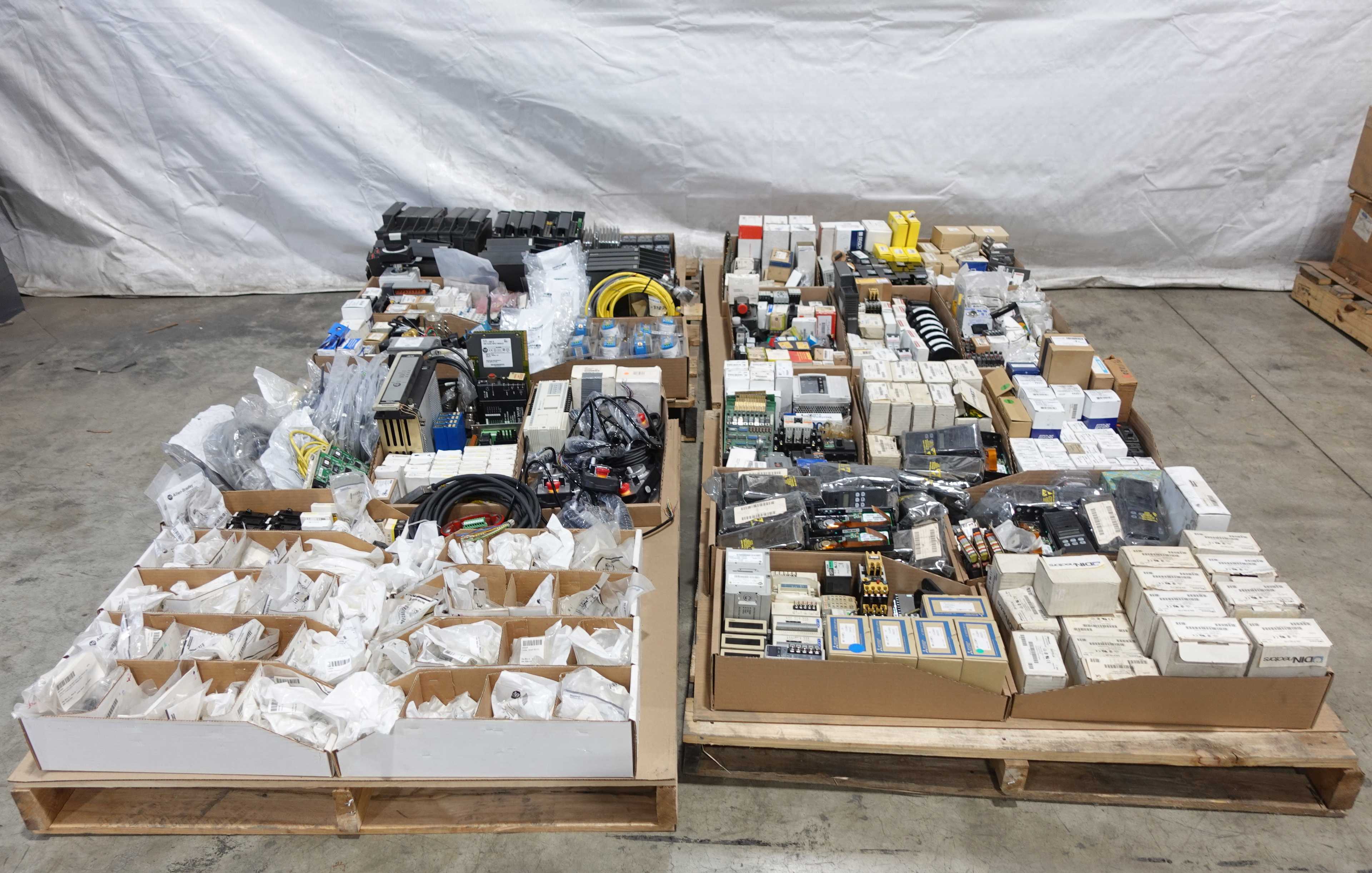 SKU 1734438 - 4 PALLETS OF ASSORTED AUTOMATION AND ELECTRICAL CONTROLS - AUTOMATION & CONTROLS