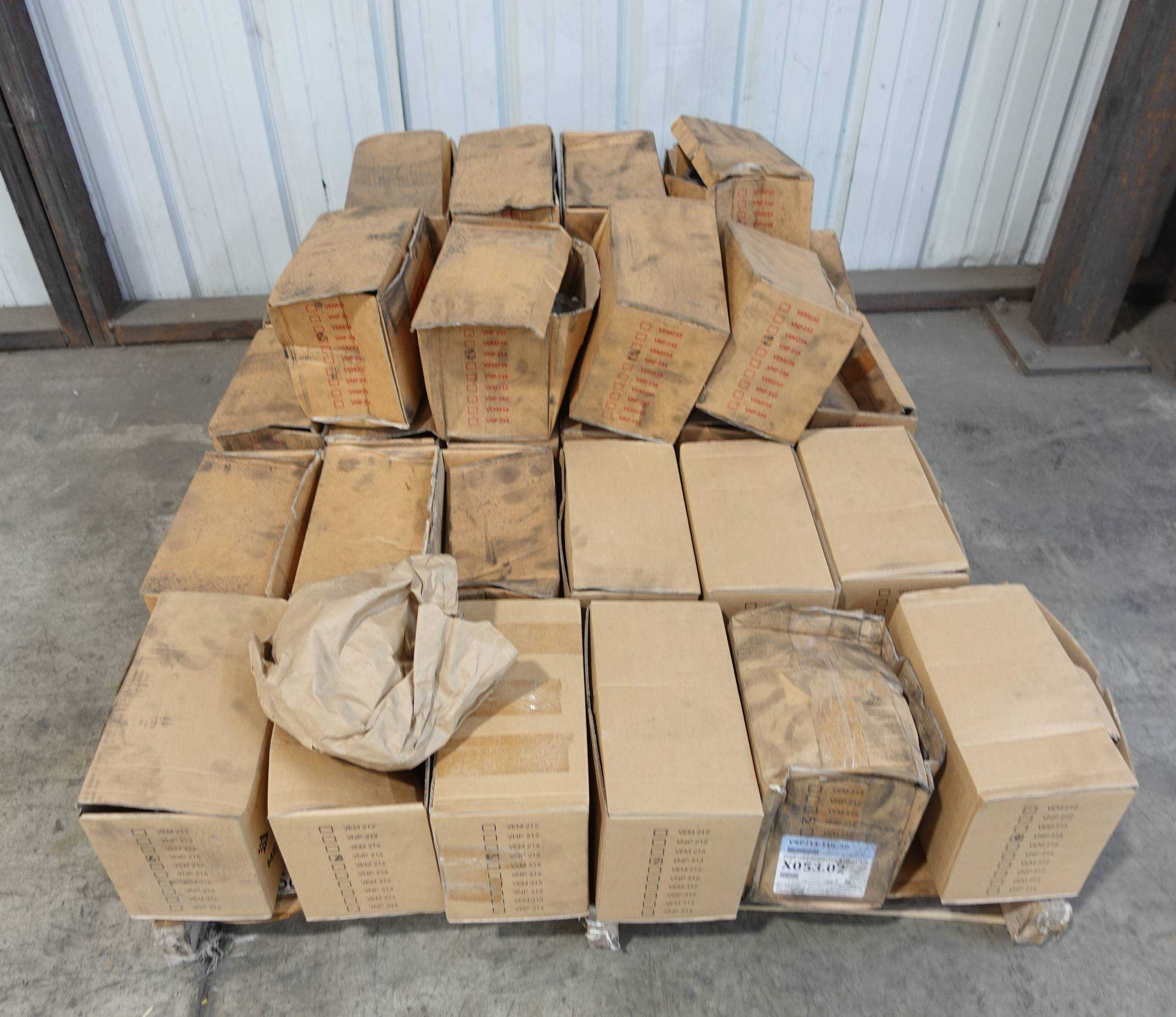 PALLET OF MECAIR VNP214 DIAPHRAGM VALVE THREAD CONNECTIONS AND PILOTS, 1-1/2"