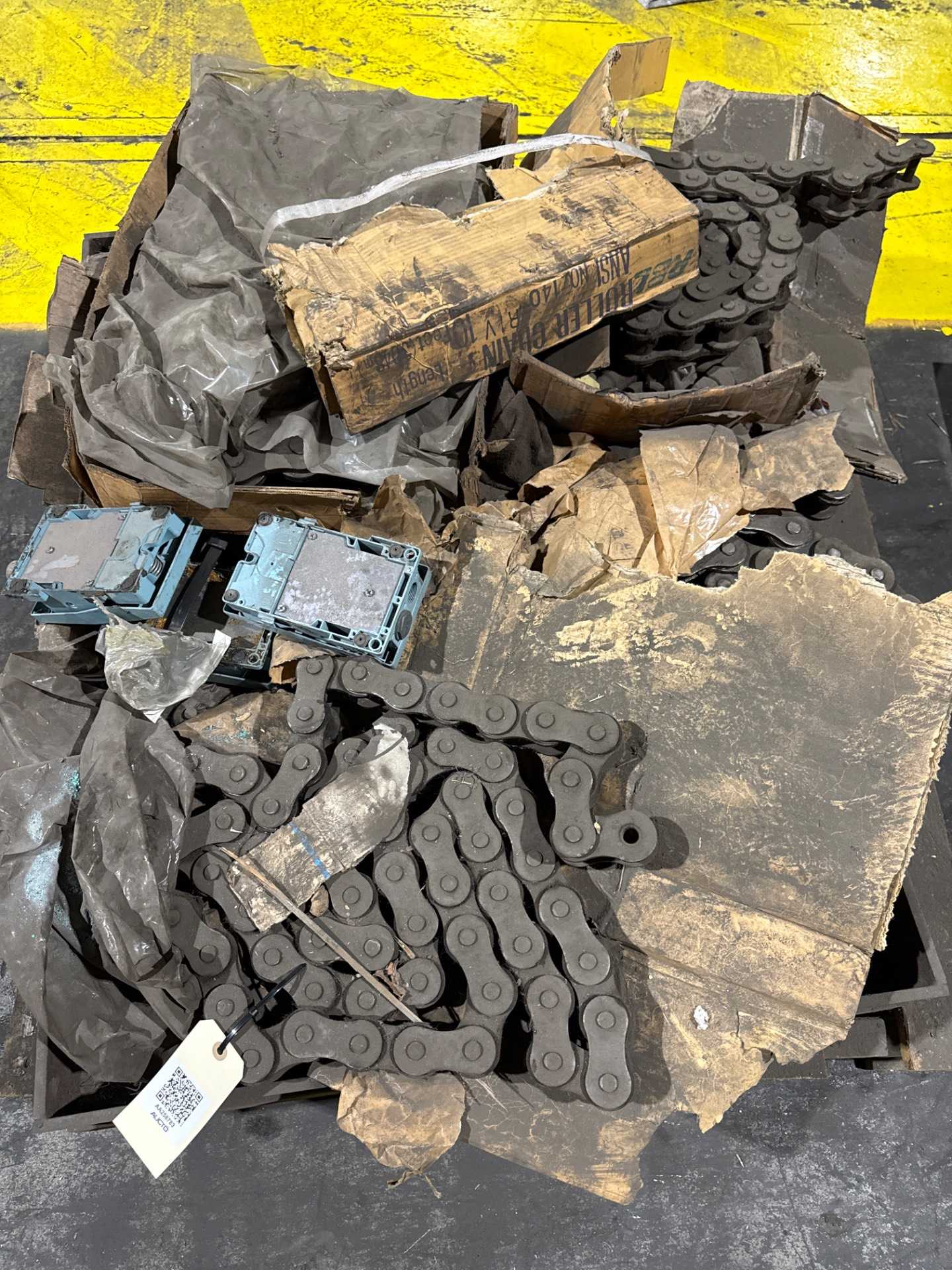 BULK QTY OF CHAINS - CHAIN