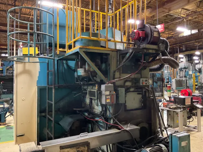 NISSEI V-5P M-901 GRINDING MACHINE - undefined